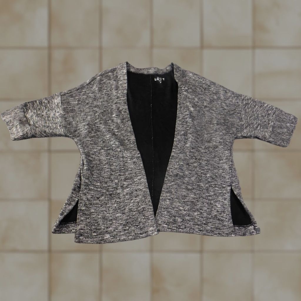 Loft LOFT Cardigan Sweater Womens Medium Open Front Short Sleeve Lightweight Layering Gray Regular Knit V-Neck Dolman Sleeve Slit Size M / US 6-8 / IT 42-44 - 1 Thumbnail