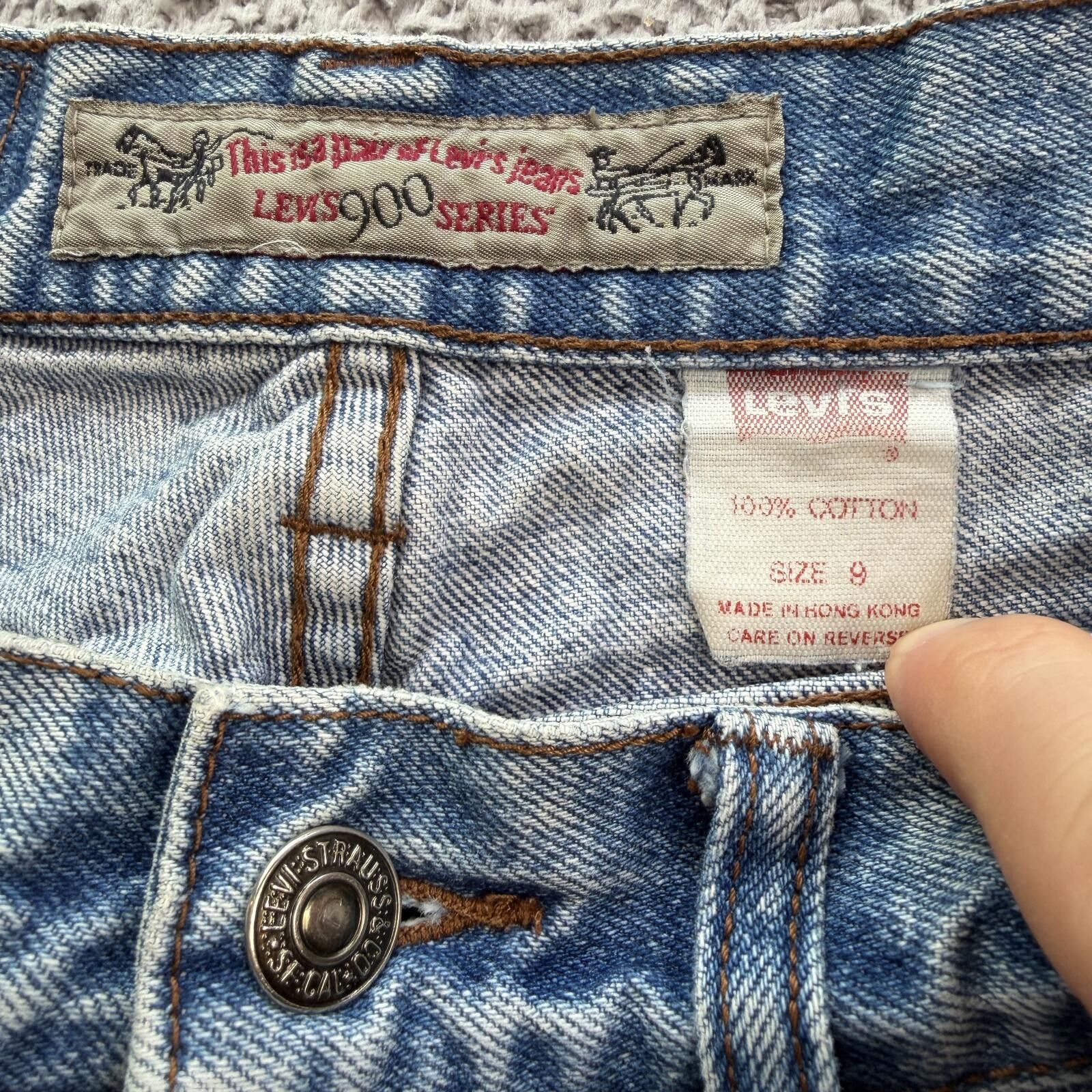 Levi's Vintage 90s Levis High Waisted Mom Jeans Light Wash Denim 26 Size 26" / US 2 / IT 38 - 3 Thumbnail