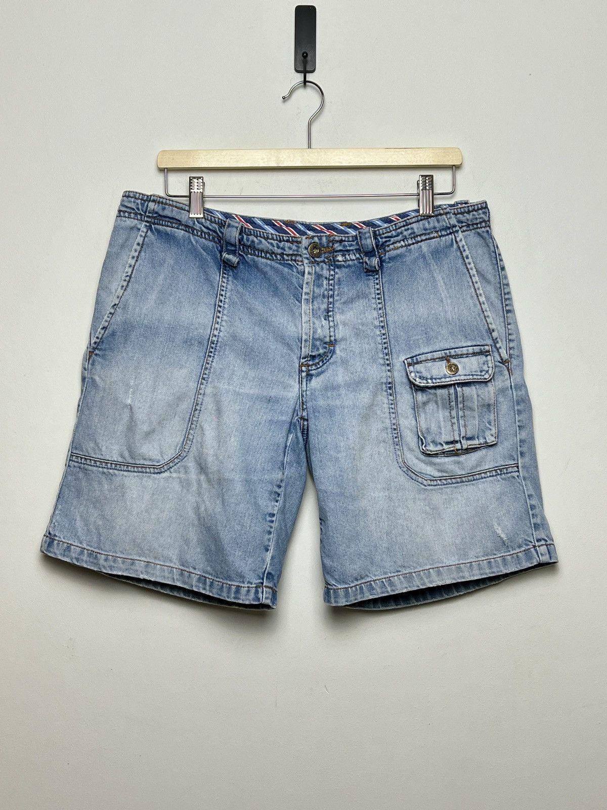 Dolce & Gabbana Dolce & Gabbana washed denim cargo shorts Size US 32 / EU 48 - 2 Thumbnail