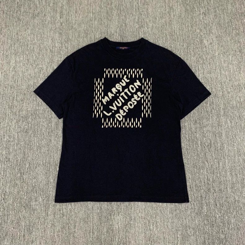 Louis Vuitton Louis Vuitton Black monogrammed beaded embroidered short s Size US L / EU 52-54 / 3 - 1 Thumbnail