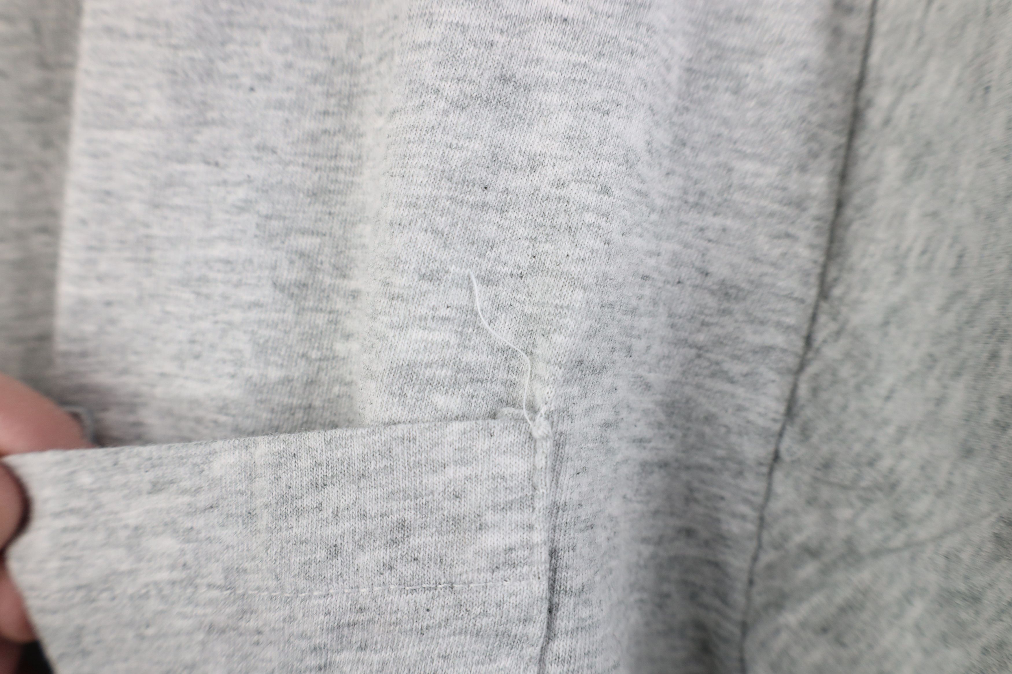 Vintage Vintage 90s Streetwear Short Sleeve Pocket T-Shirt Gray USA Size US L / EU 52-54 / 3 - 4 Thumbnail