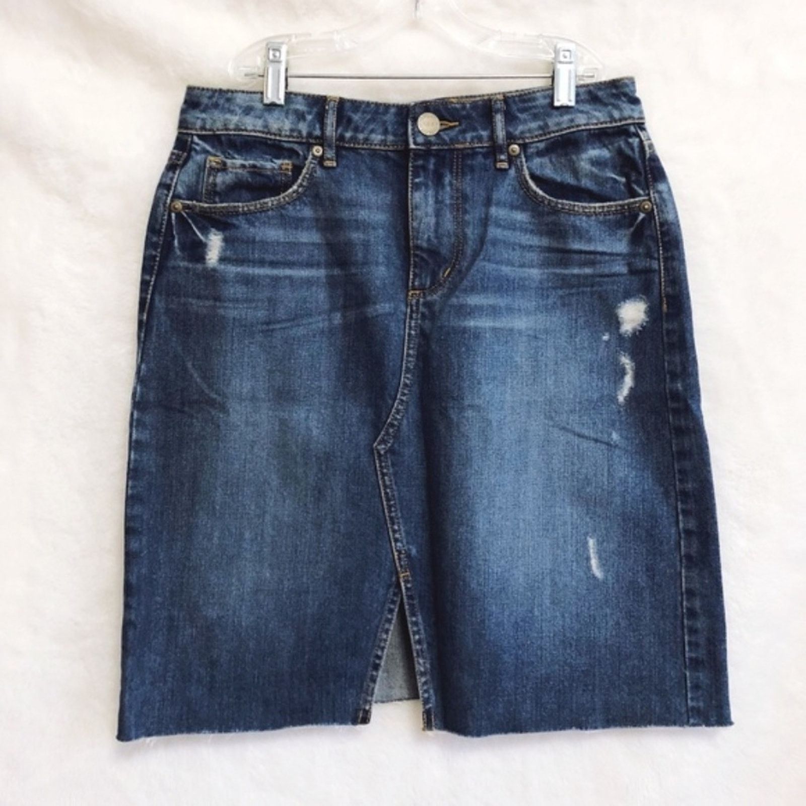 Loft LOFT Medium Wash Distressed Denim Skirt with Front Slit Size 26" / US 2 / IT 38 - 1 Thumbnail