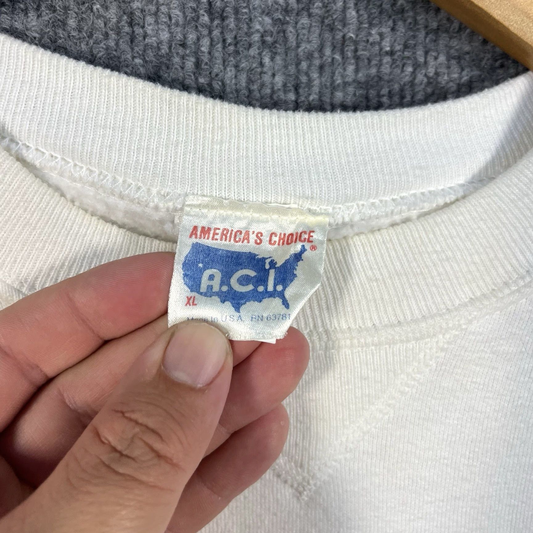 Russell Athletic VINTAGE Russell Athletic UC Riverside Crewneck Sweatshirt XL Mens White Puff Print 70s 80s Collegiate Pullover 80s College UP Stadium? Size US XL / EU 56 / 4 - 3 Thumbnail