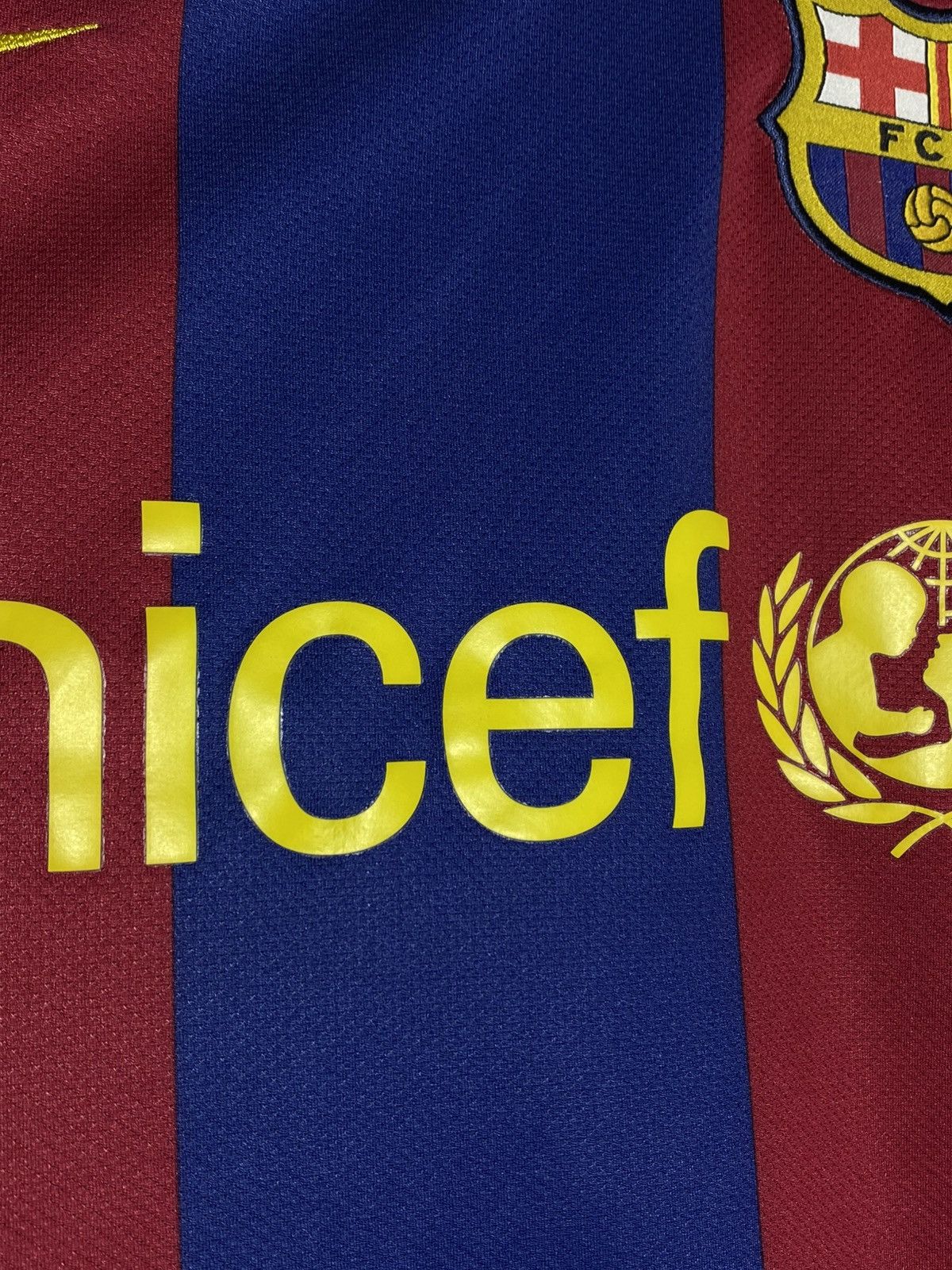 Nike Nike FC Barcelona 2010/11 Home Football Shirt Messi Era Size US S / EU 44-46 / 1 - 7 Thumbnail