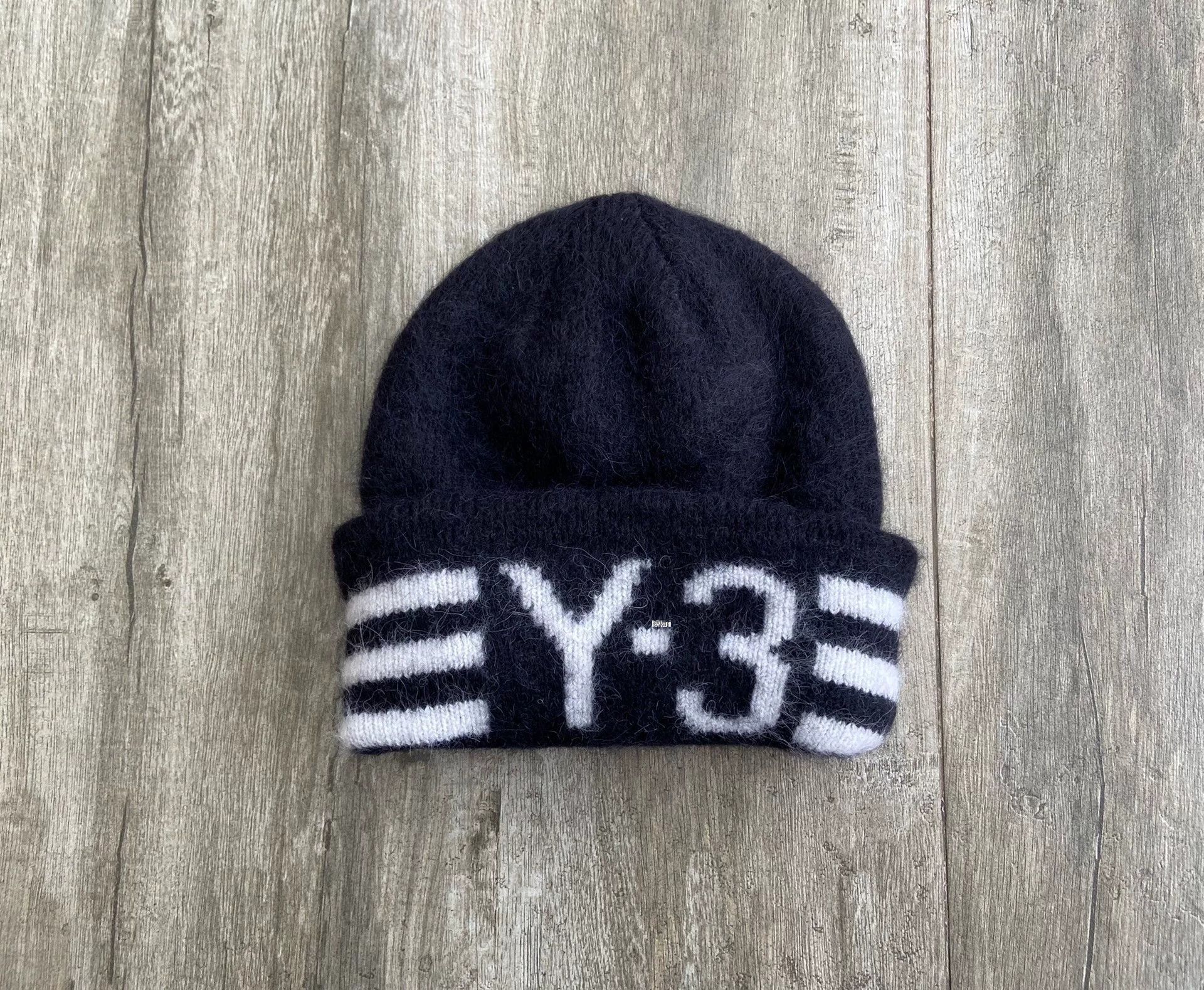Y-3 PALACE 22 x Y-3 Logo Stripe Beanie Size ONE SIZE - 2 Thumbnail