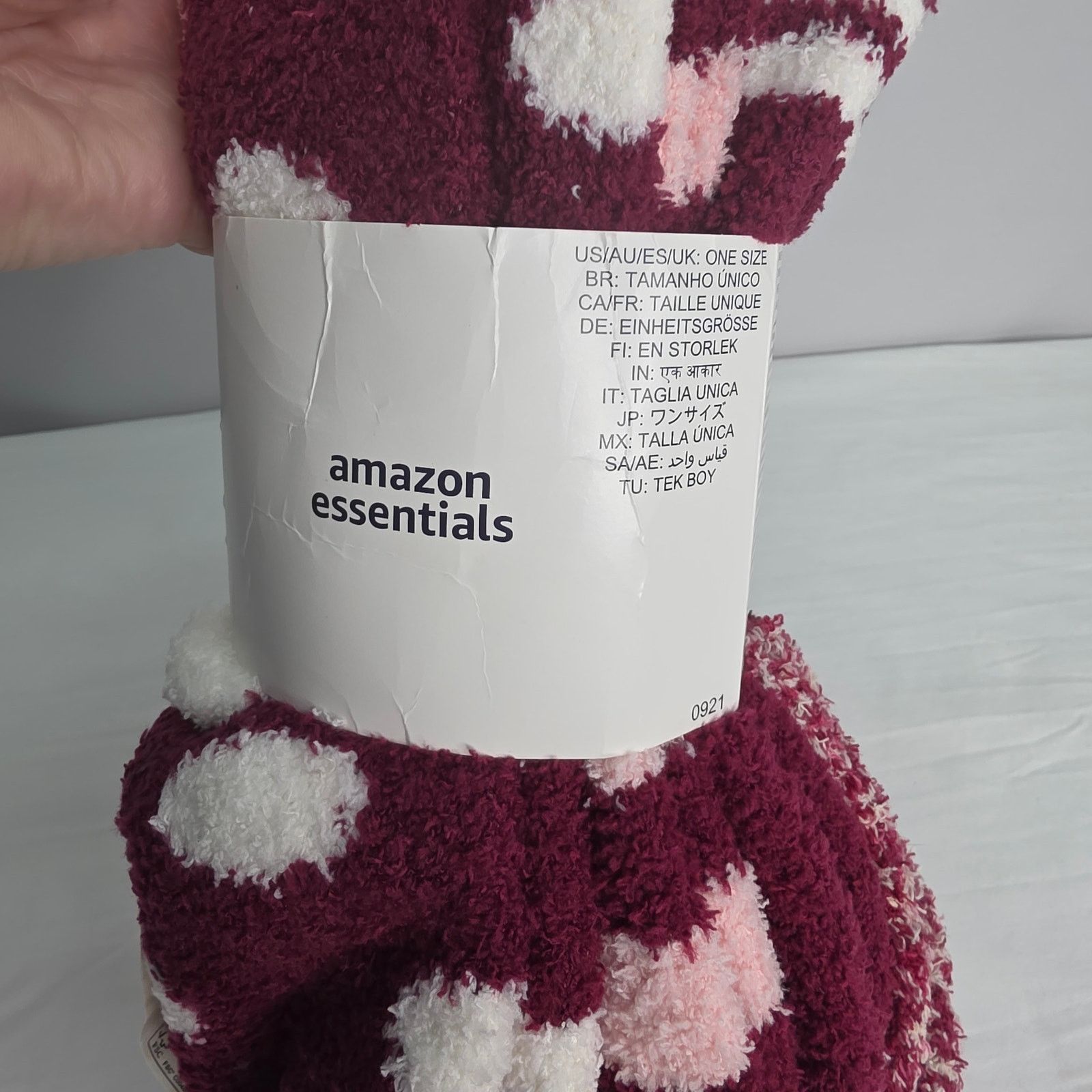 Other Fuzzy Women's Warm Socks 4 Pairs Non Skid Bottom One Size Size ONE SIZE - 4 Thumbnail