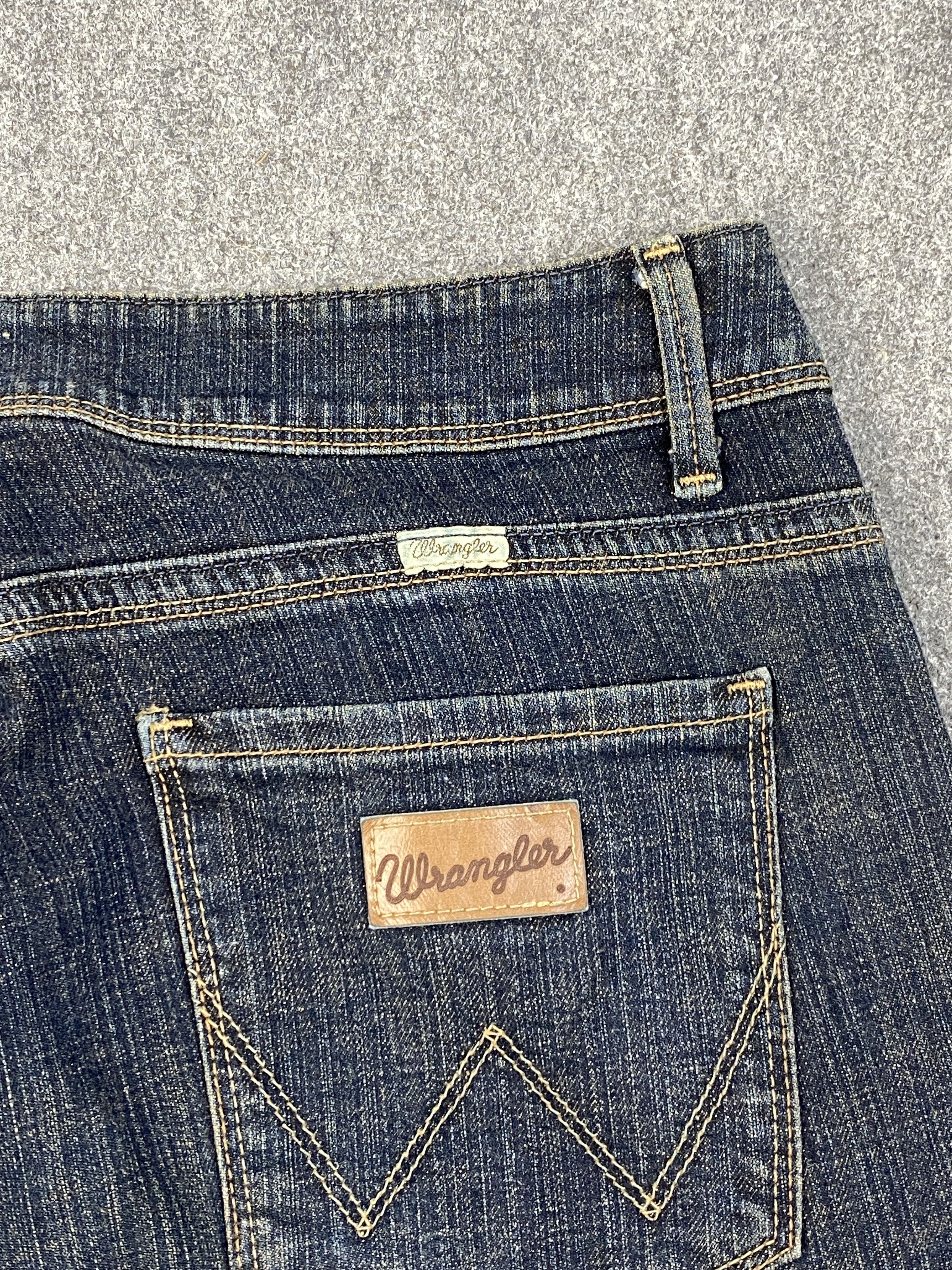 Wrangler Vintage Wrangler Blue Black Bootcut Denim DP2845 Size US 31 - 6 Thumbnail