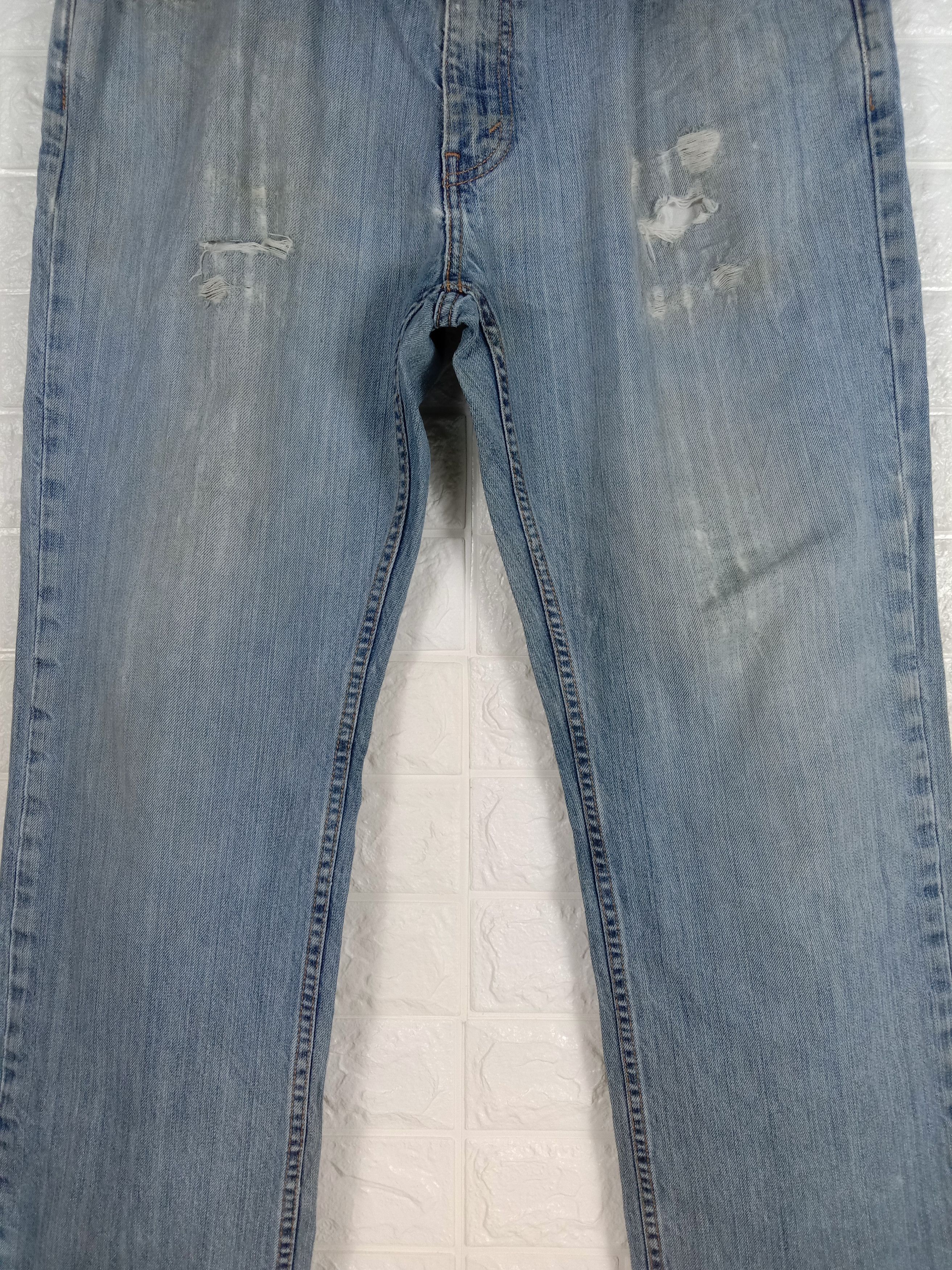 Levi's Vintage Levi’s 559 Jeans Faded Blue Distressed Denim Size US 37 - 3 Thumbnail