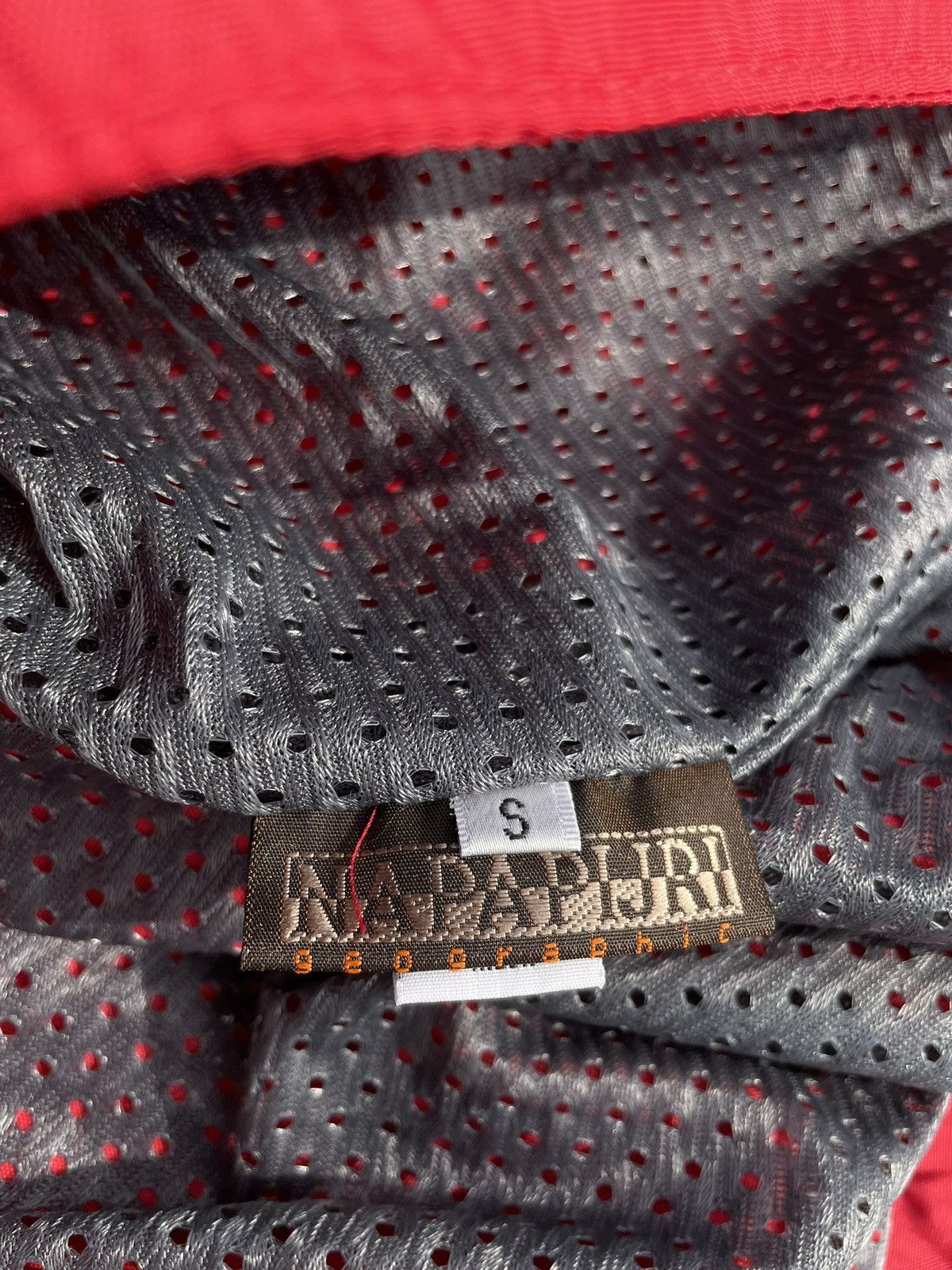 Napapijri Vintage Napapijri Geographic Red Jacket Raincoat Size US S / EU 44-46 / 1 - 9 Thumbnail