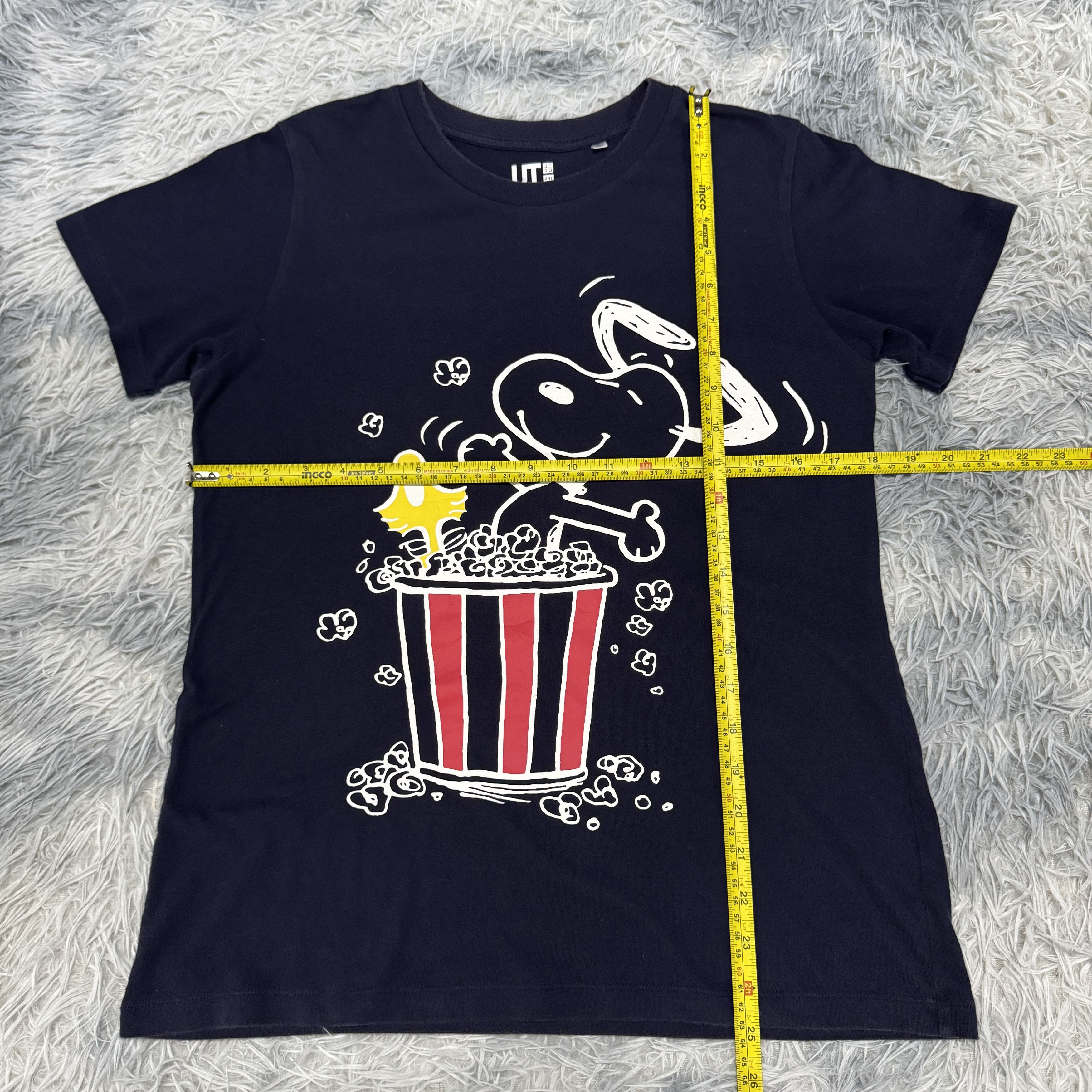 Kaws × Peanuts × Uniqlo Uniqlo Peanuts UT Snoopy Bucket Of Popcorn Tshirt Size US L / EU 52-54 / 3 - 5 Thumbnail