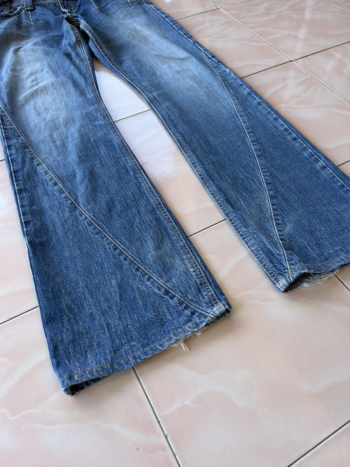 Edwin Edwin Buckle Back Boot Cut Flare Jean Size US 34 / EU 50 - 3 Thumbnail