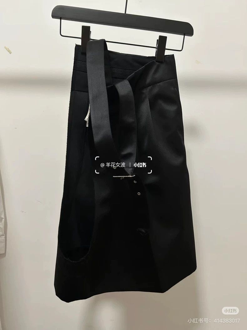 Comme des Garcons Comme Des Garcons size S One shoulder suspender pants/skir Size 25" / US 0 / IT 36 - 1 Thumbnail