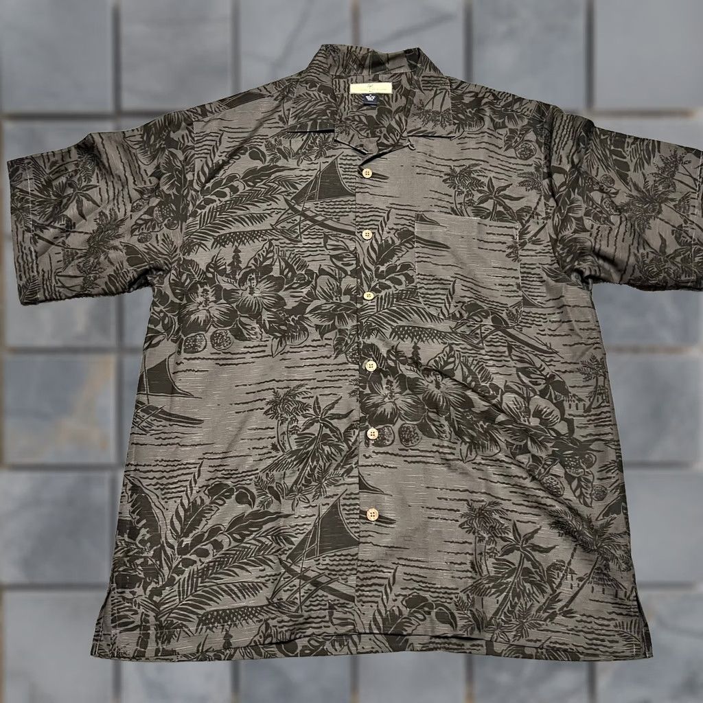 Tommy Bahama Tommy Bahama Camp Shirt Mens Medium Gray Hawaiian Floral Silk Short Sleeve Mens Size US M / EU 48-50 / 2 - 1 Thumbnail