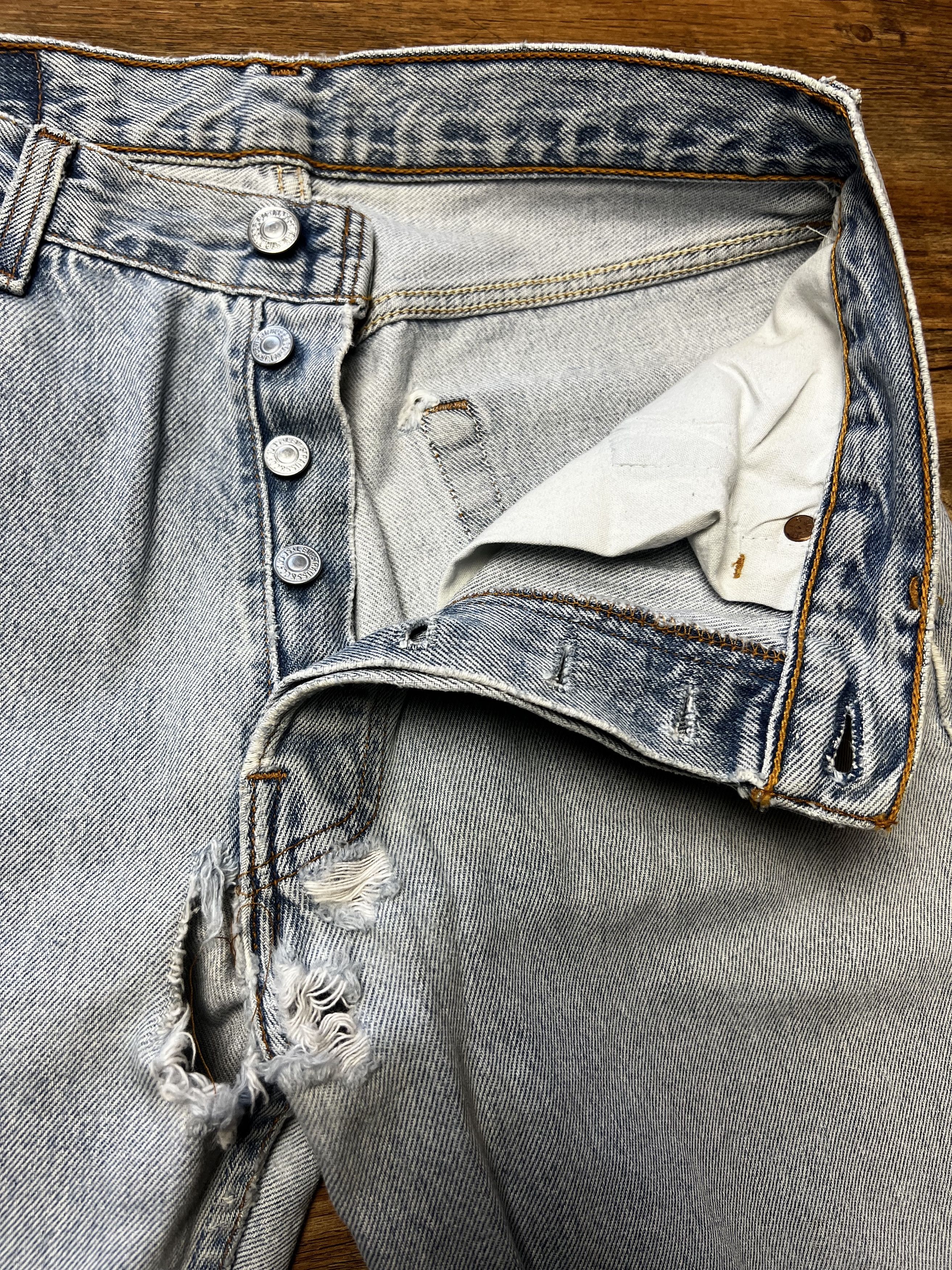 Levi's Vintage Clothing Vintage 501 Levi's Straight Leg Blue Button Fly Denim Jeans Size US 30 / EU 46 - 7 Thumbnail
