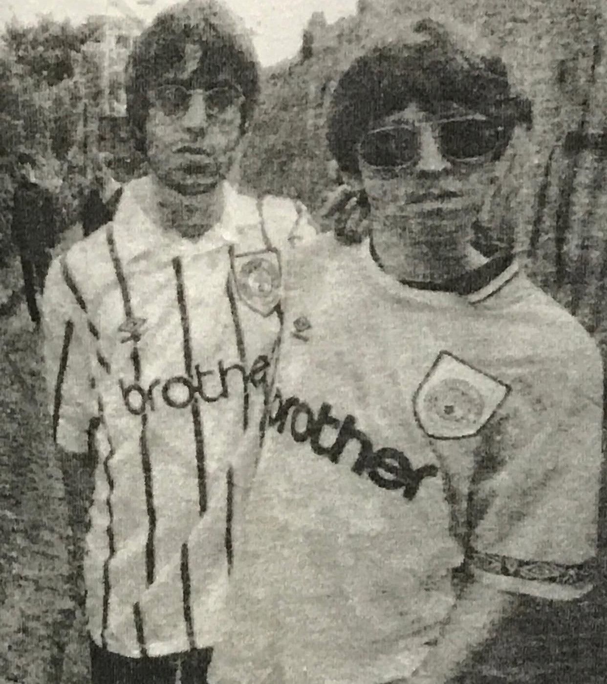 Band Tees Oasis Noel and Liam by Kevin Cummins Size US XL / EU 56 / 4 - 4 Thumbnail