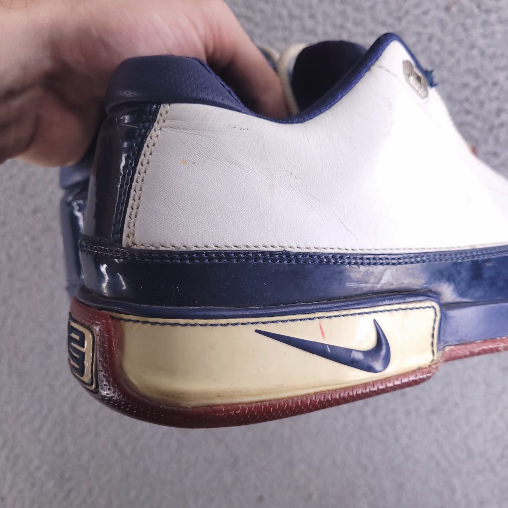 Nike VINTAGE Nike Zoom LeBron II Sneaker Men 9.5 White 315837-141 2007 USA Olympic Size US 10 / EU 43 - 2 Thumbnail
