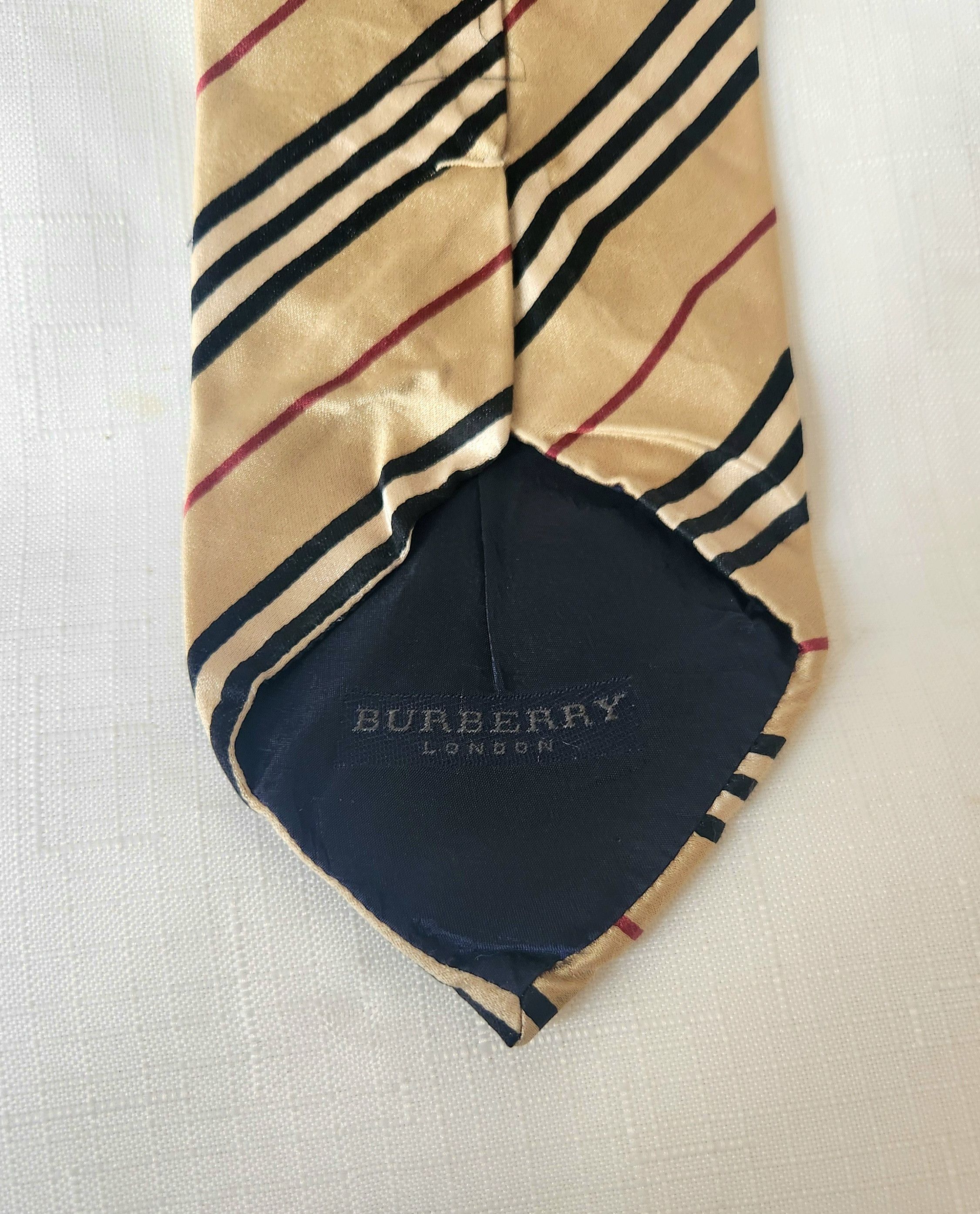Burberry × Vintage Burberry London Beige Tie 100% Silk Made Italy Vintage Nova Size ONE SIZE - 6 Thumbnail