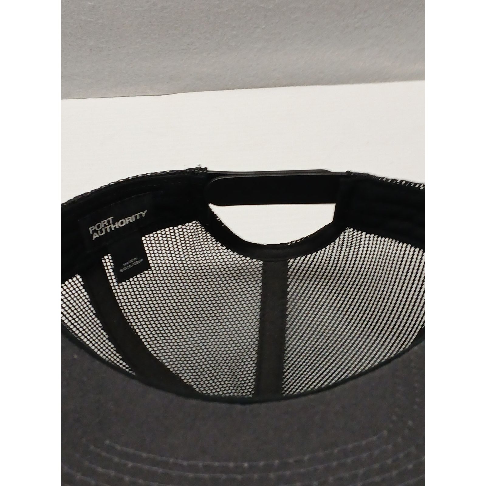 Port Authority Port Authority (OSFM) Black KFC Logo Snap Back Mesh Hat/Cap Size ONE SIZE - 6 Thumbnail