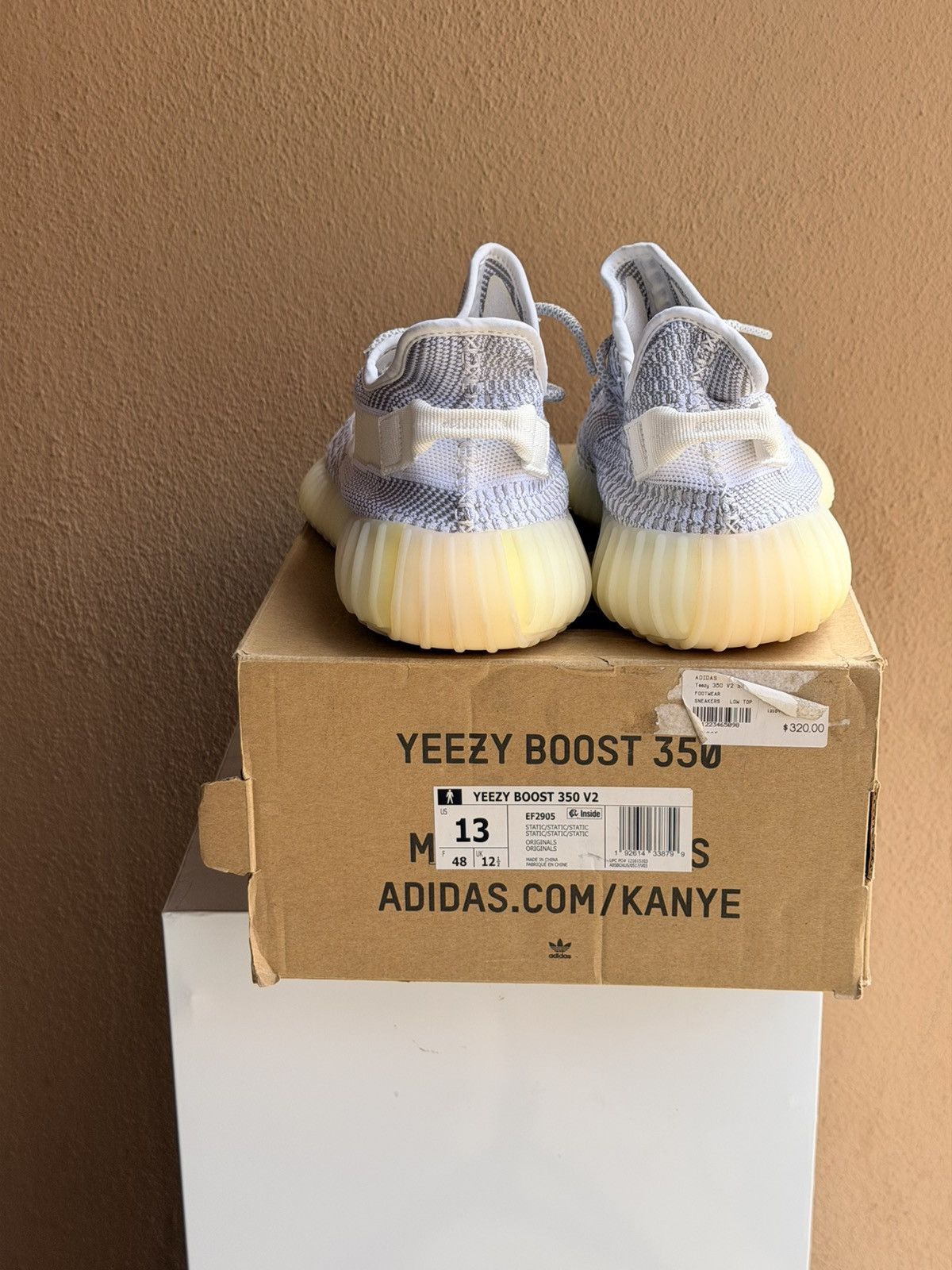 Yeezy Adidas Yeezy Boost 350 V2 2018 Low Static Non-Reflective Size US 13 / EU 46 - 6 Thumbnail