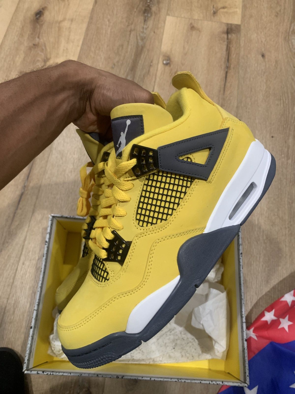 Jordan Brand Retro Jordan 4 Lightning BRAND NEW Size US 9.5 / EU 42-43 - 3 Thumbnail