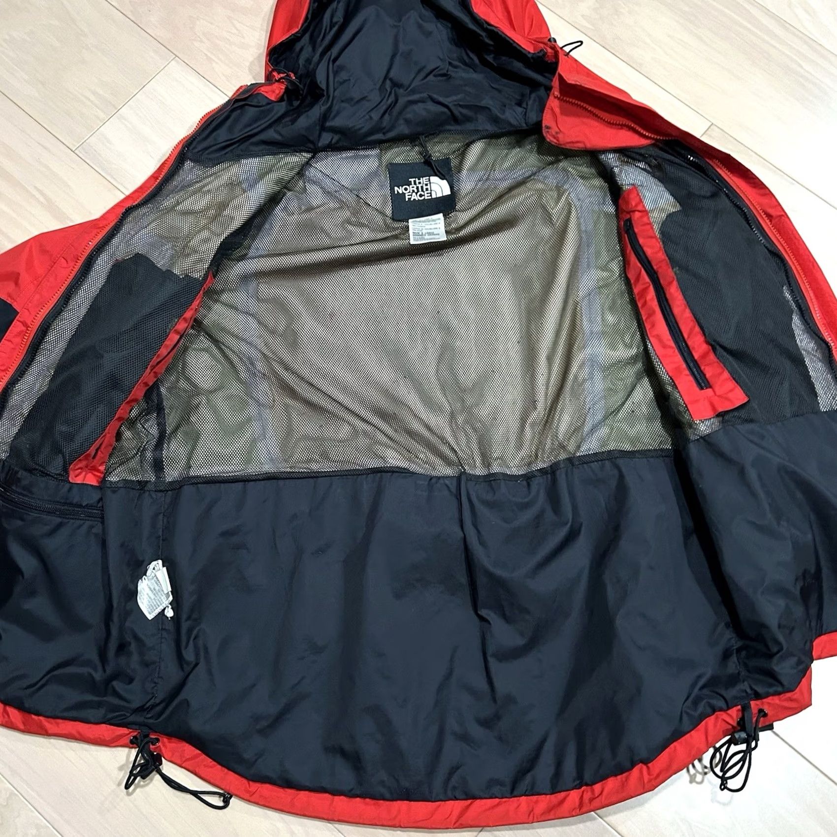 The North Face VINTAGE The North Face Parka Jacket Large Red Black Gore-Tex Men’s Size US L / EU 52-54 / 3 - 6 Thumbnail