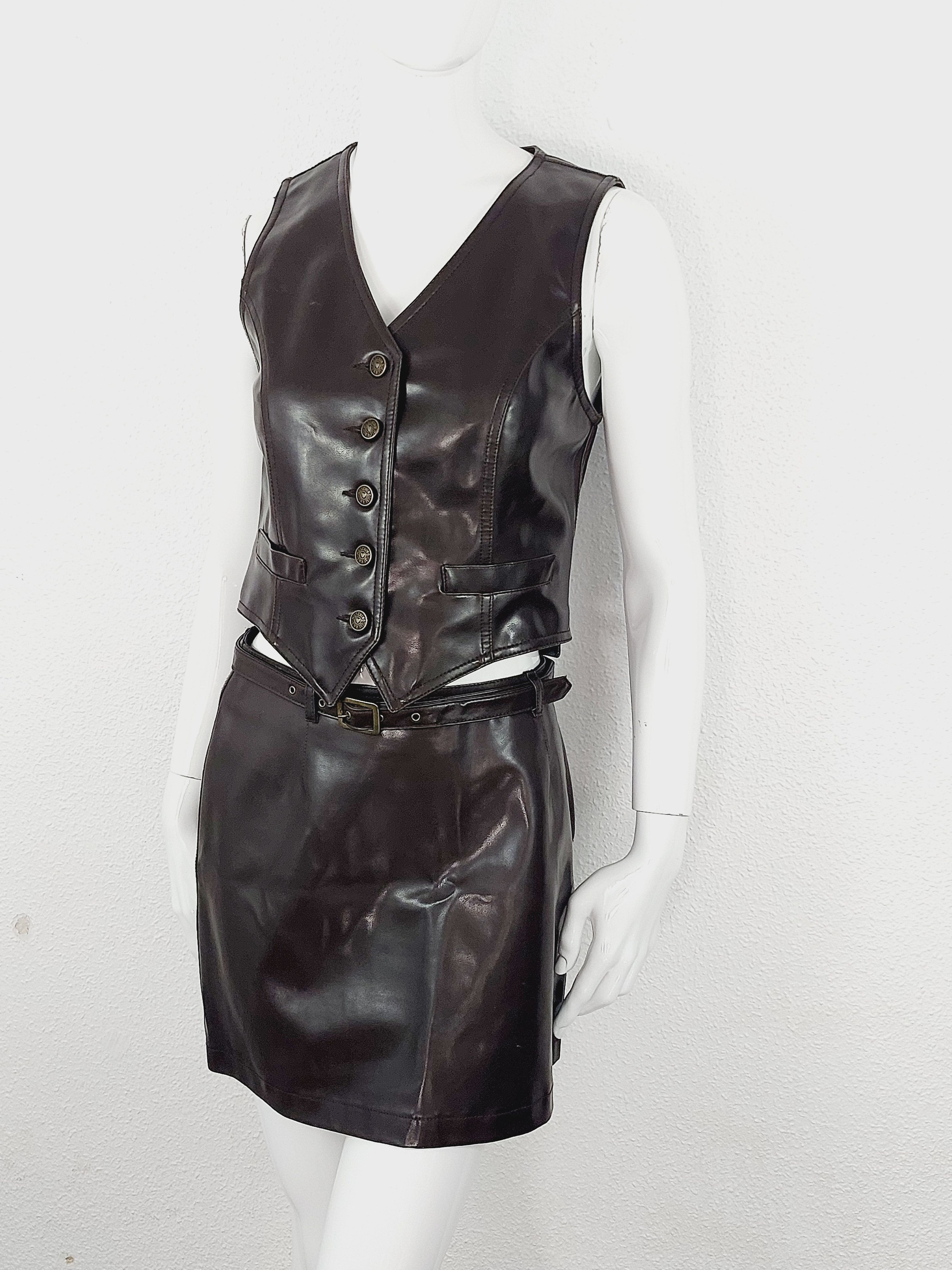 Moschino Moschino Studded Heart Vinyl Bella Hadid Vest Skirt Set Size M / US 6-8 / IT 42-44 - 6 Thumbnail