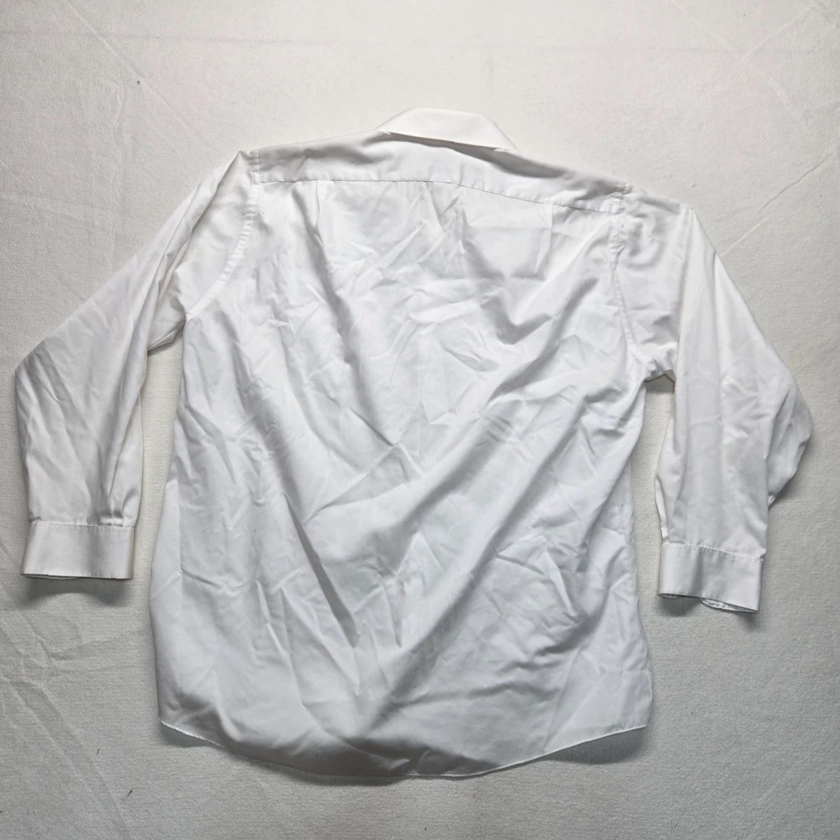 Van Heusen VINTAGE Van Heusen Dress Shirt Men's Regular Fit 17.5 White Cotton Blend Solid 90s Size 46R - 7 Thumbnail
