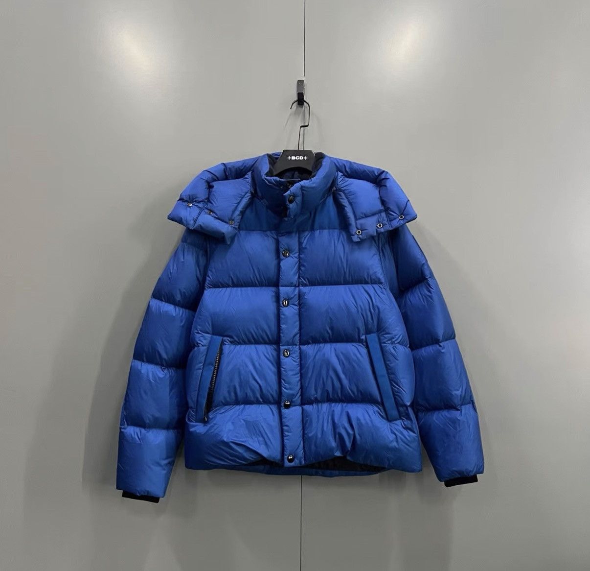 Burberry Burberry Blue Down Jacket J41 Size US M / EU 48-50 / 2 - 1 Thumbnail