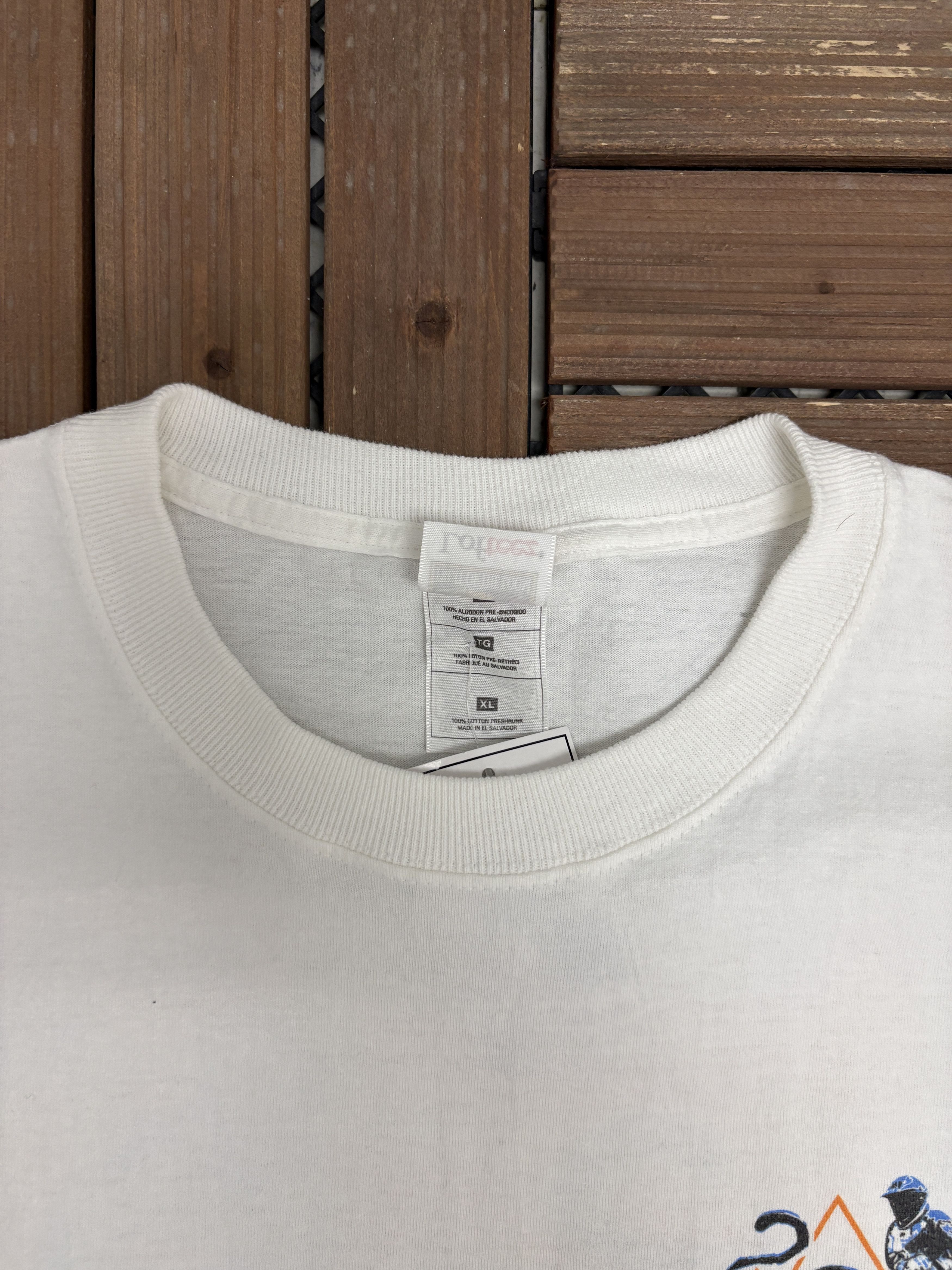 Vintage Tour De Toy Works 2002 Vintage White T-Shirt Tee Size US XL / EU 56 / 4 - 6 Thumbnail