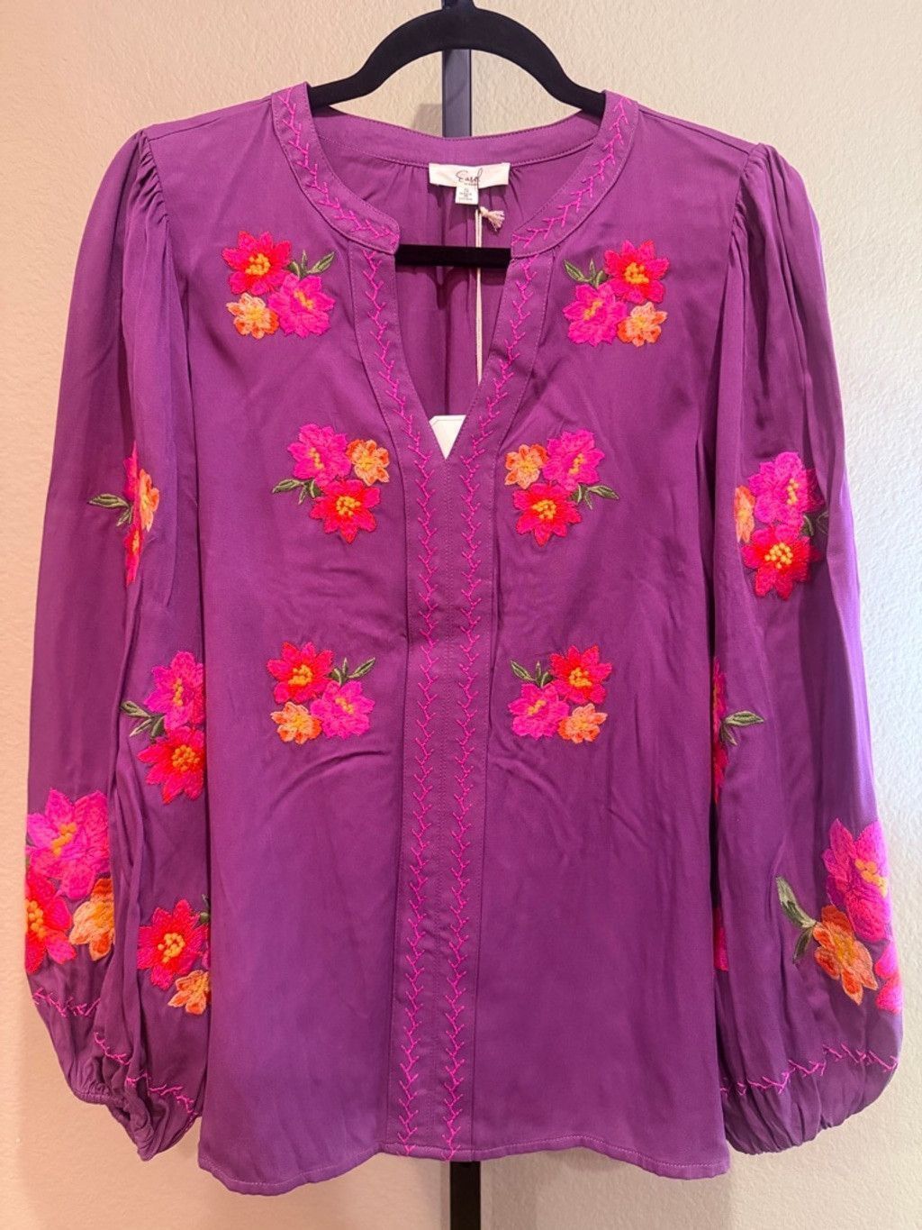 Other Easel Floral Embroidered Long Sleeve Top in Plum Size S Size S / US 4 / IT 40 - 3 Thumbnail