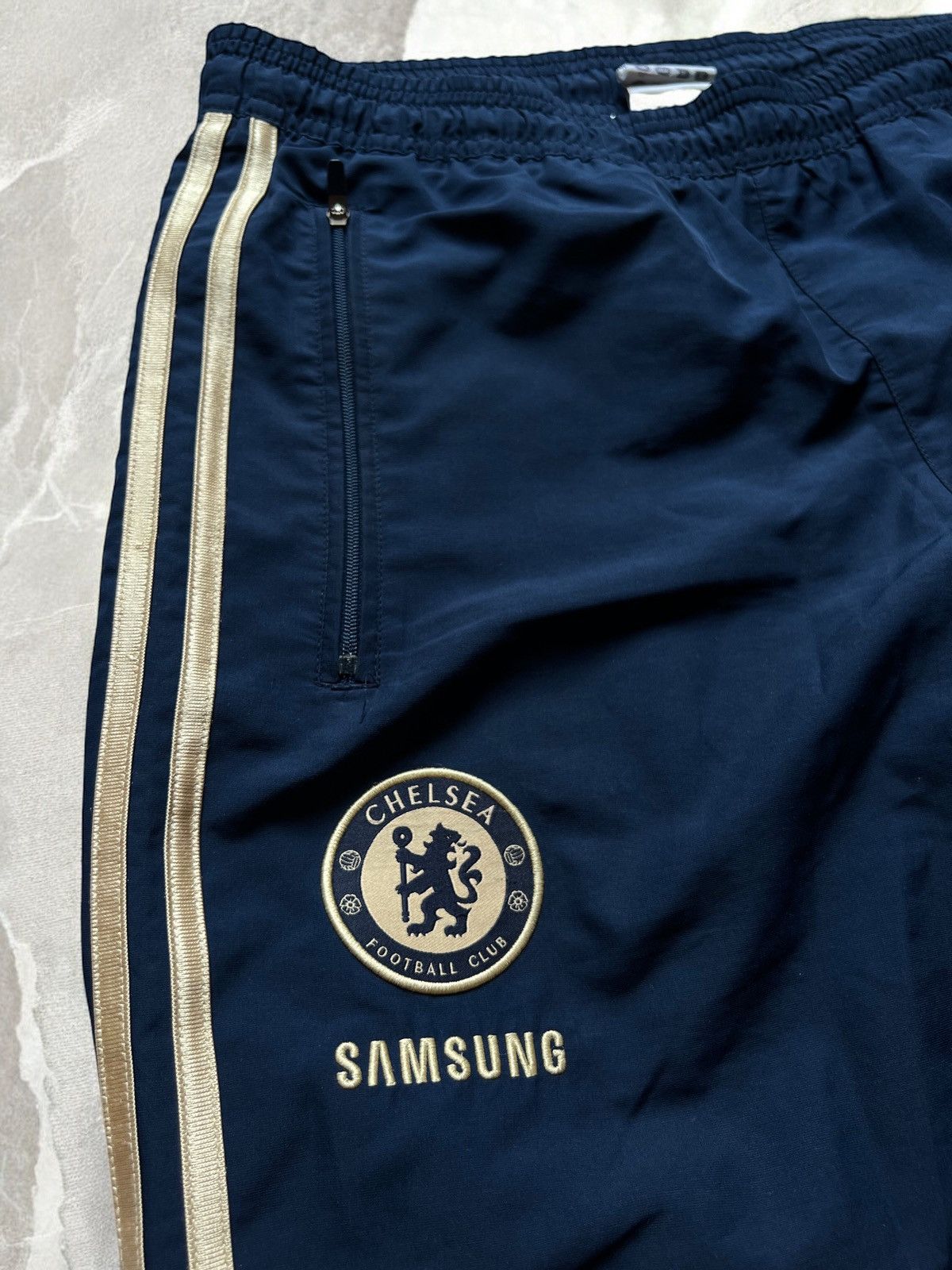 Adidas × Chelsea Soccer ADIDAS CHELSEA 2012 SOCCER TRACK PANTS GOLDEN STRIPE VINTAGE Size US 32 / EU 48 - 3 Thumbnail