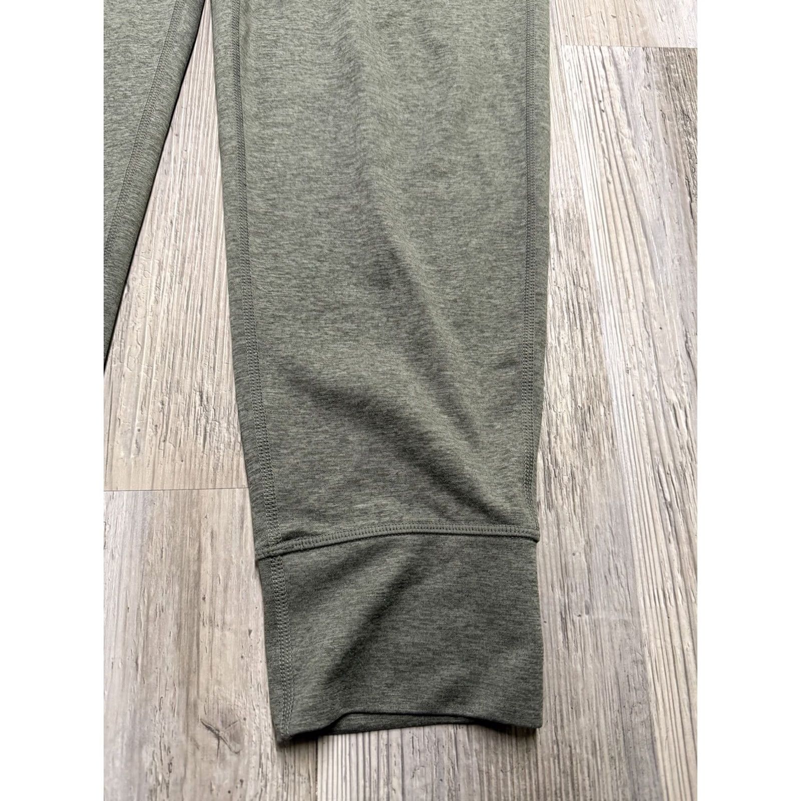 Vuori Vuori Sunday Performance Jogger Mens Medium Heather Gray Drawstring Pockets Knit Solid Athleisure Jogger Mens Size M Gray Size US 31 - 3 Thumbnail