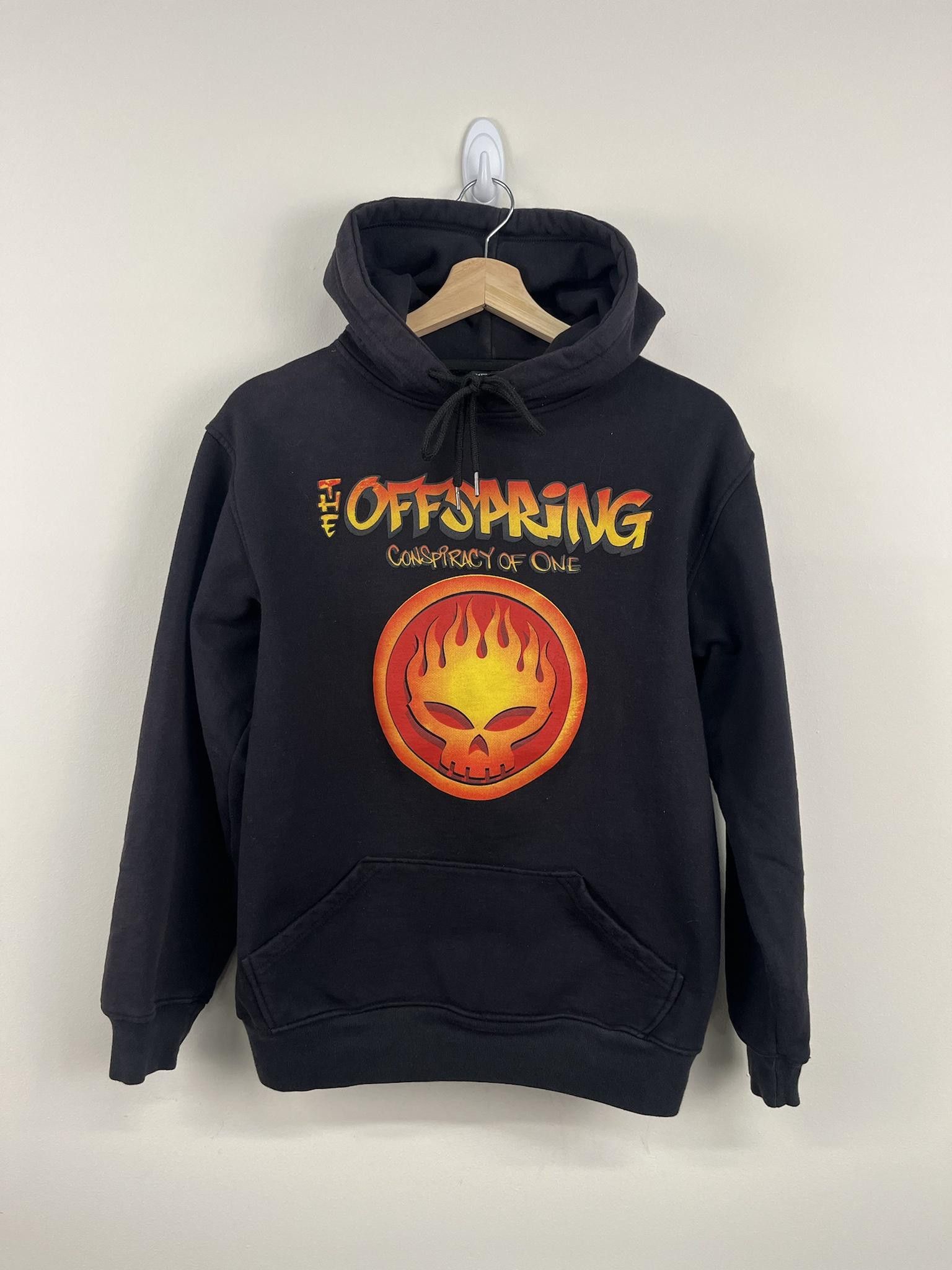 image of Vintage The Offspring Consipracy Of One Flame Skull Hoodie in Black, Men's (Size Small)