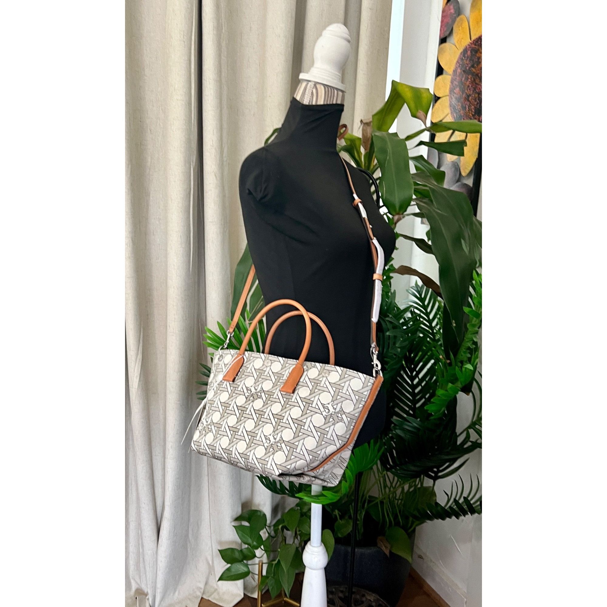 Tory Burch NWT! Tory Burch Nylon Basket Weave Handbag Size ONE SIZE - 12 Thumbnail
