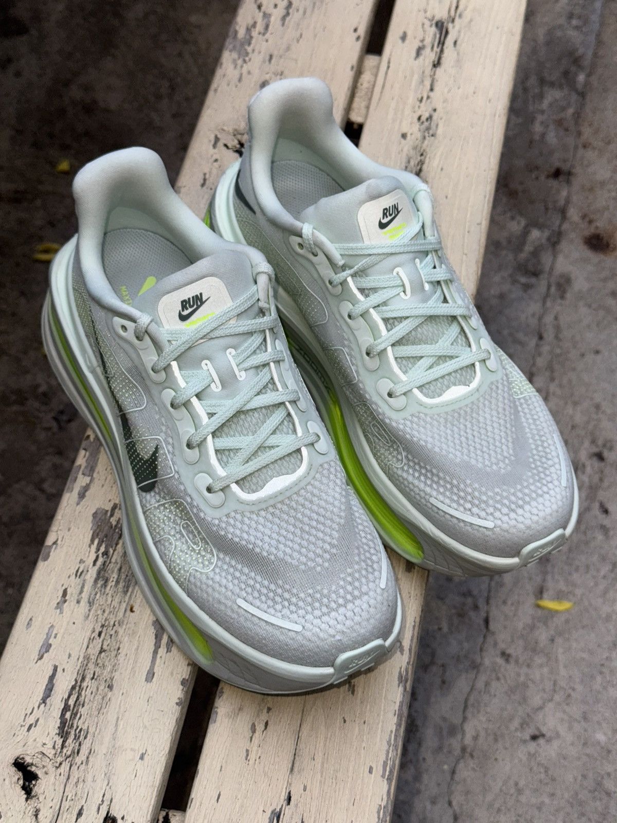Nike Nike Vomero Premium Shoes Size US 8.5 / EU 41-42 - 11 Thumbnail