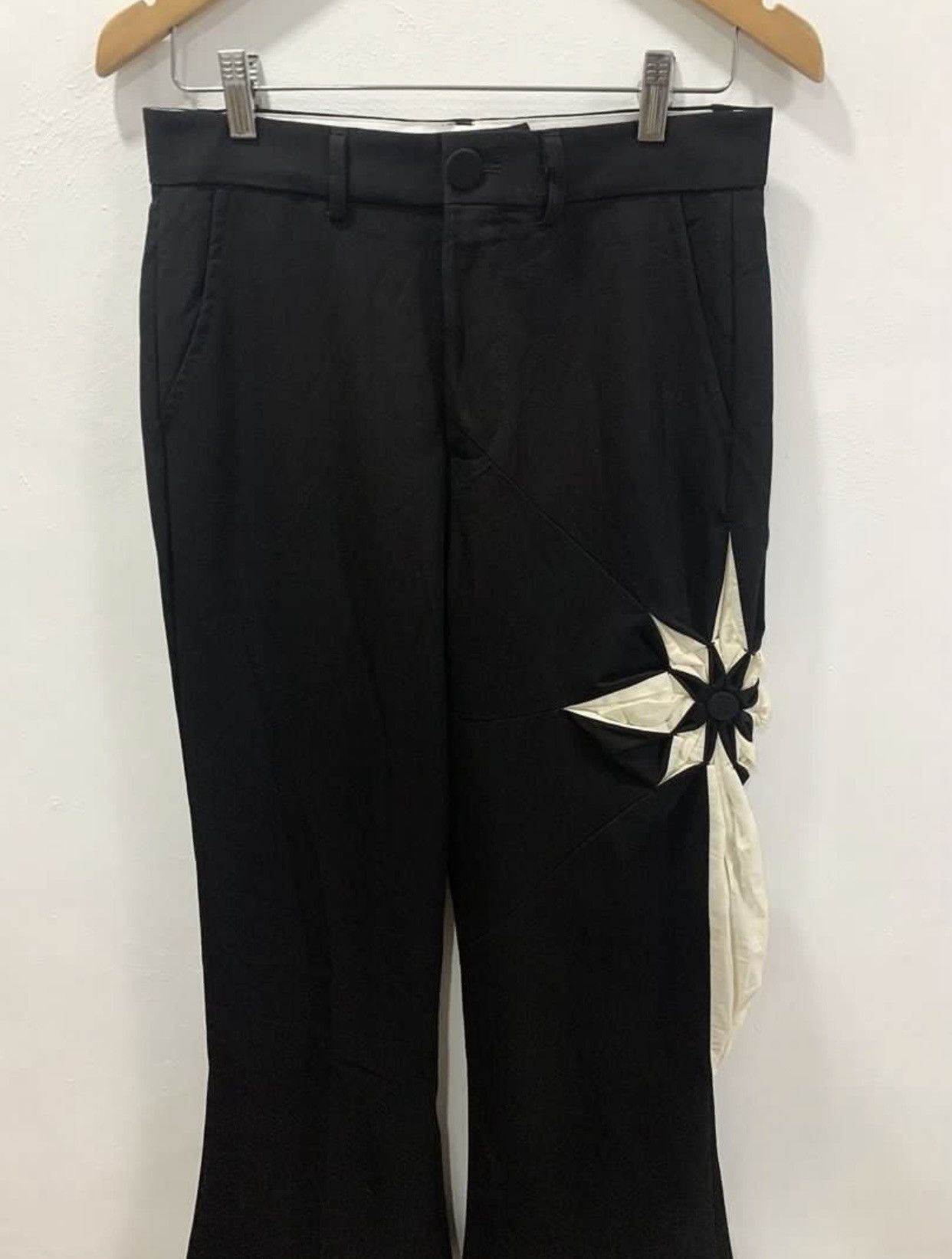 Kusikohc KUSIKOHC ORIGAMI FLOWER - FLARED PANTS Size US 30 / EU 46 - 4 Thumbnail