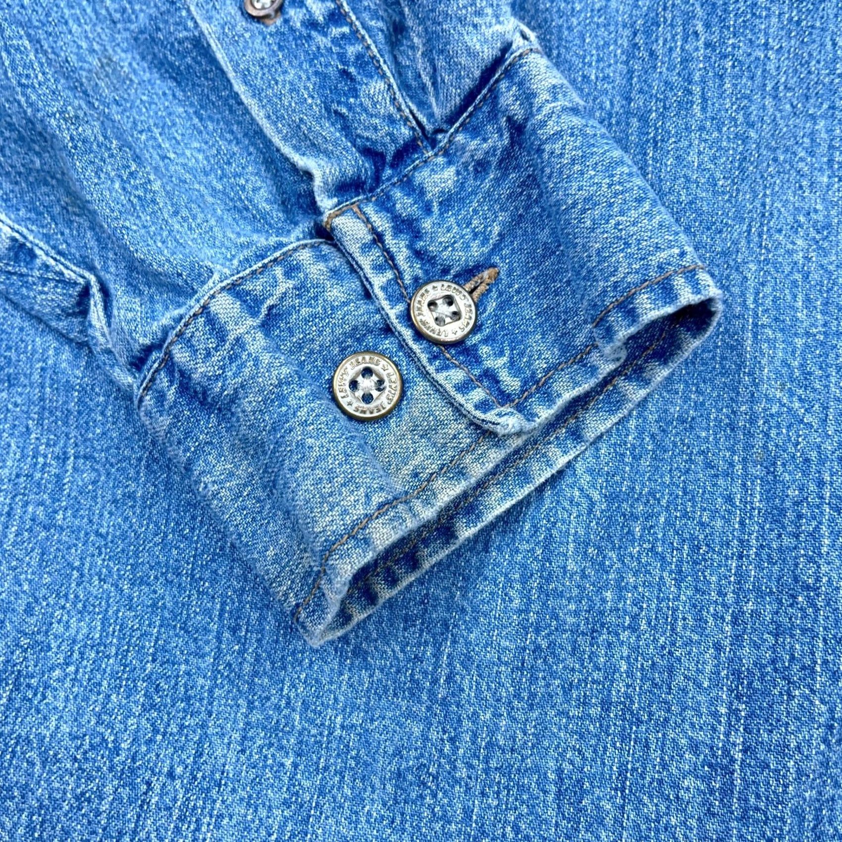 Levi's VINTAGE Levi's Denim Shirt Men XL Blue Button-Up Western 90s Y2K Red Tab Size US XL / EU 56 / 4 - 5 Thumbnail