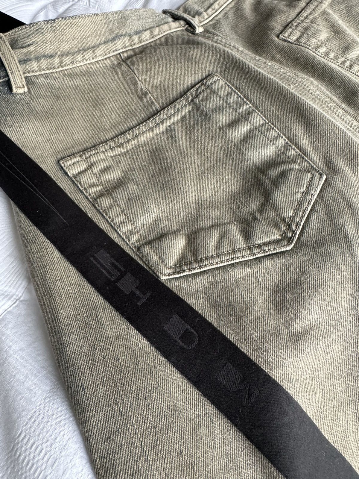 Rick Owens Brand New Rick Owens DRKSHDW Mineral Pearl Geth Jeans Size US 31 - 12 Thumbnail