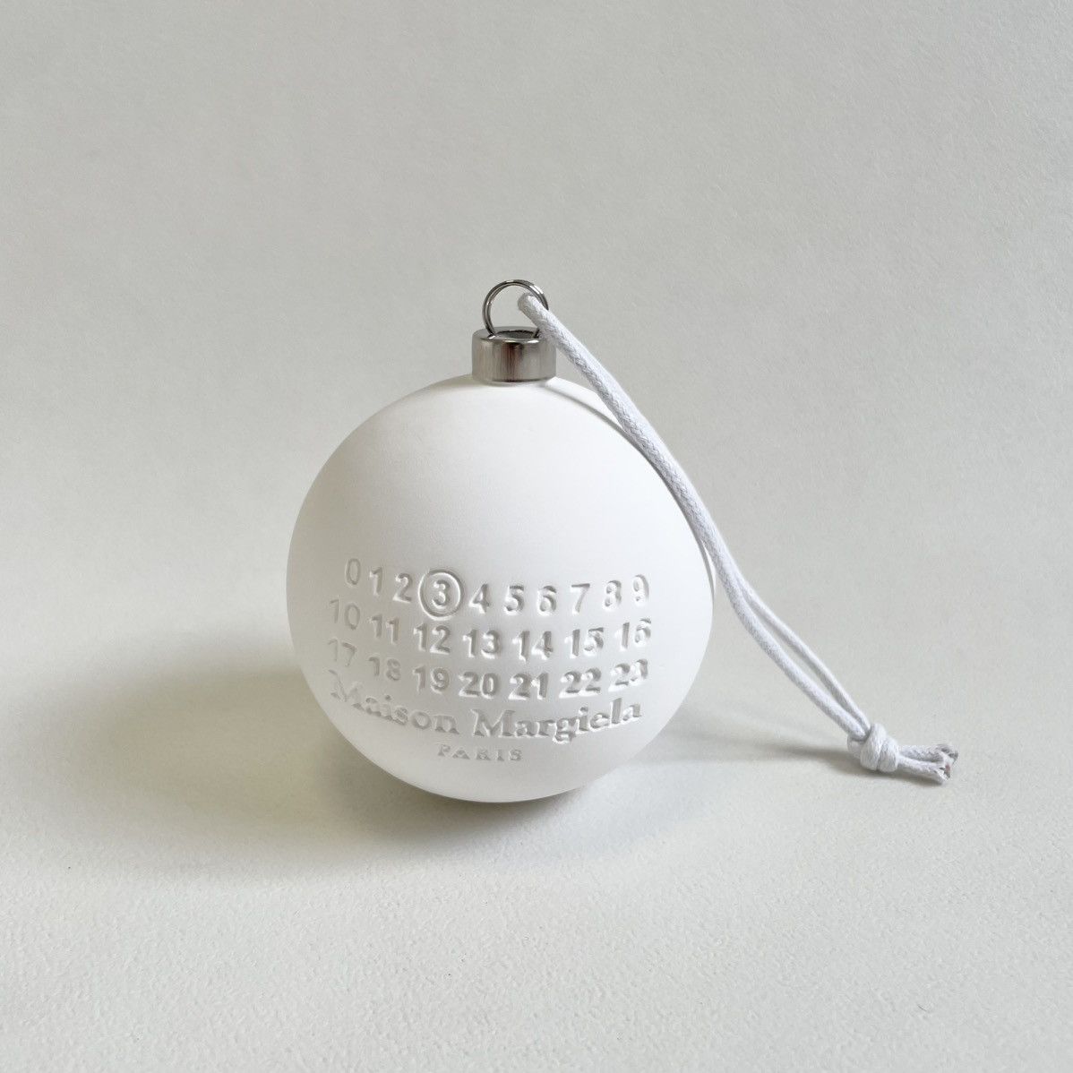 Maison Margiela White Porcelain ‘Christmas Tree Bauble’ Size ONE SIZE - 4 Thumbnail
