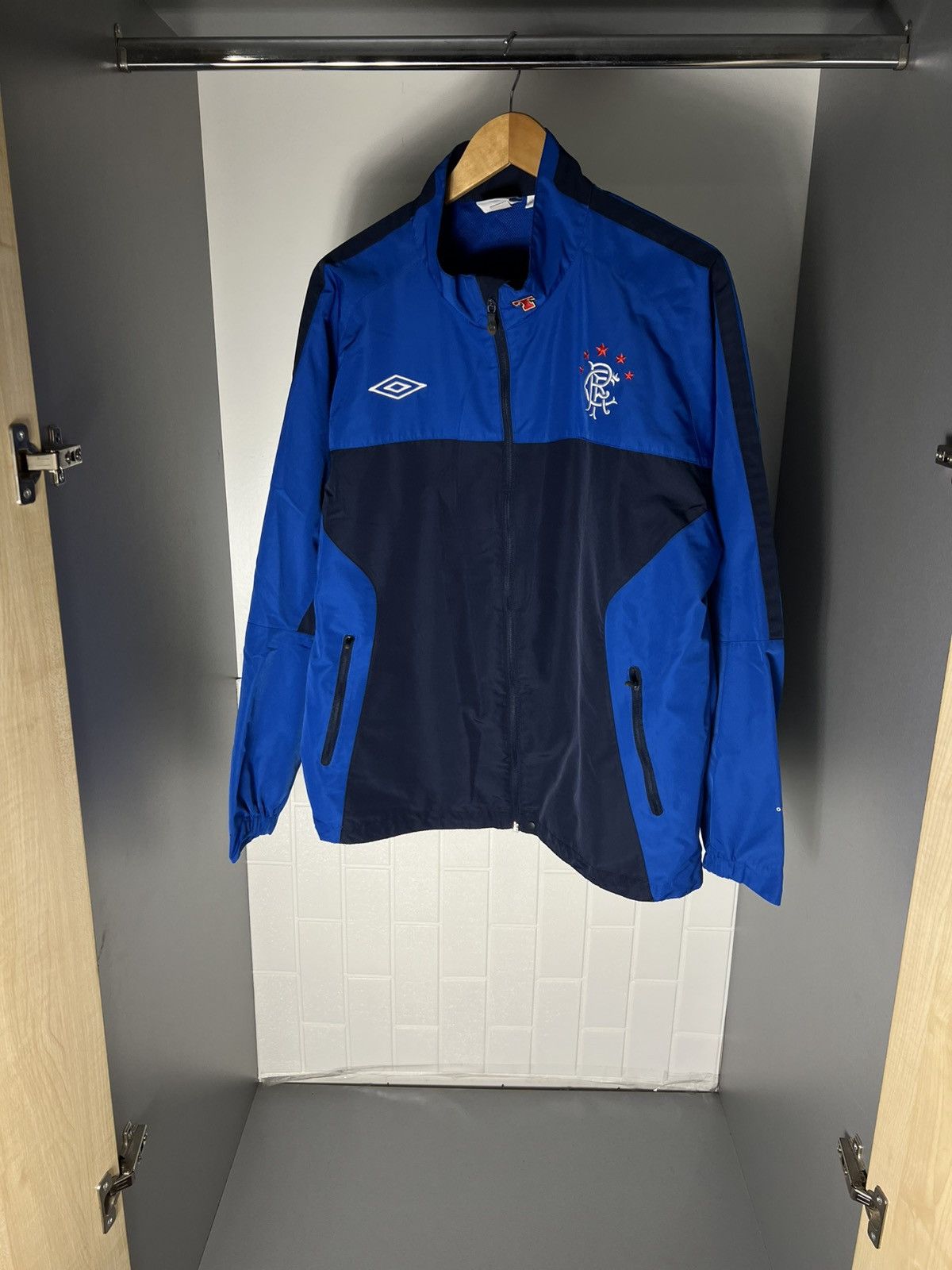Umbro VINTAGE UMBRO FC RANGERS SCOTLAND SOCCER JERSEY RETRO Y2K Size US XL / EU 56 / 4 - 11 Thumbnail