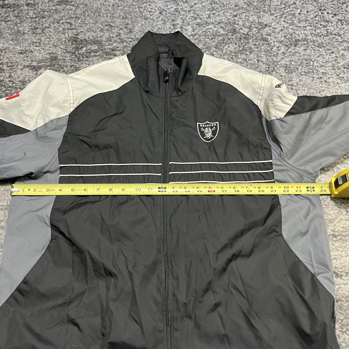 NFL VINTAGE OAKLAND RAIDERS FULL ZIP WINDBREAKER JACKET LARGE Size US L / EU 52-54 / 3 - 8 Thumbnail