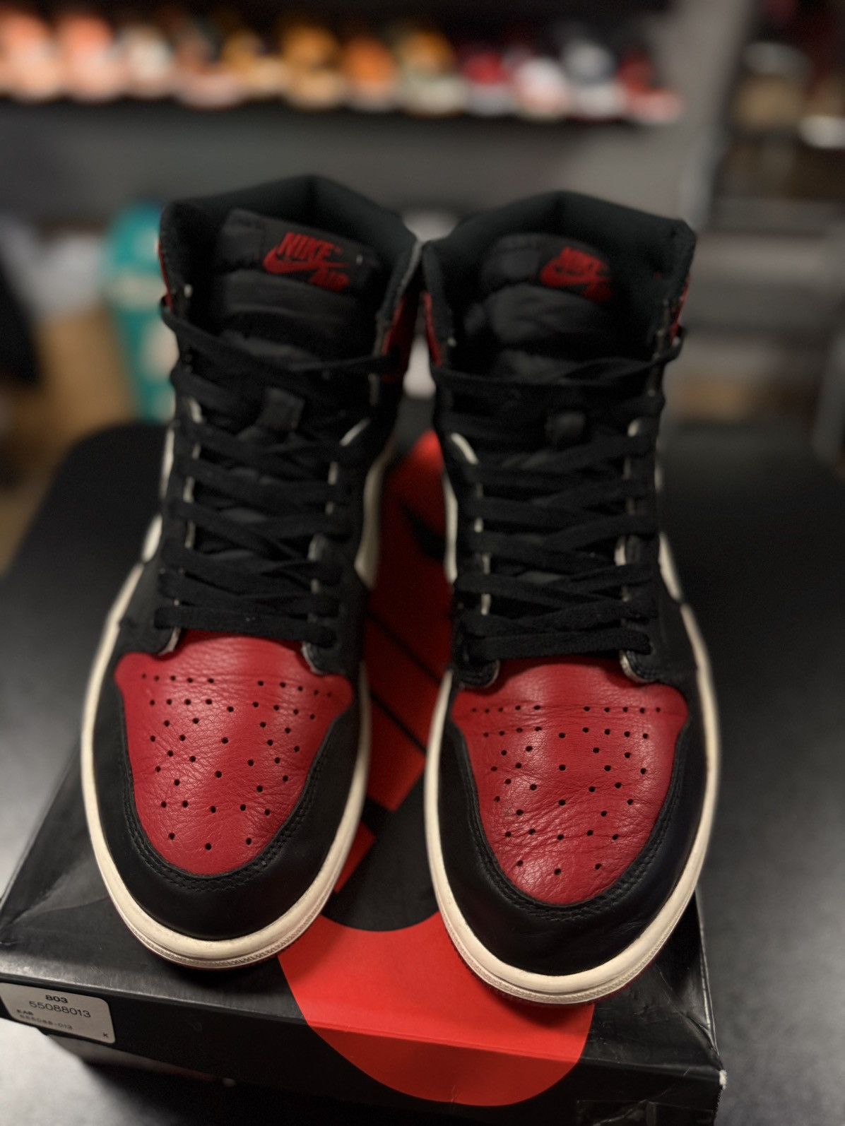 Jordan Brand × Nike Jordan 1 Bred Toe Size 11 Black Red Size 11 Pre Owned Size US 11 / EU 44 - 5 Thumbnail