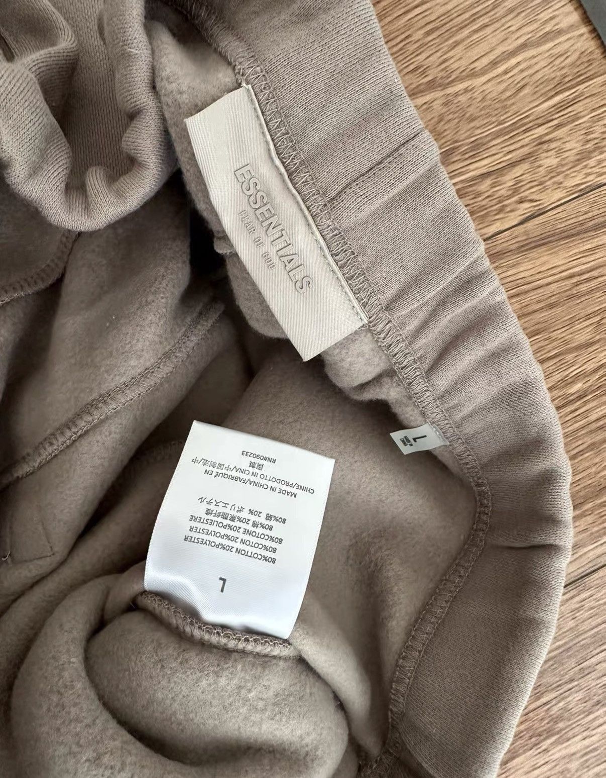 Fear of God Fear of God Essentials FW22 Relaxed Sweatpant Smoke Size US 36 / EU 52 - 3 Thumbnail