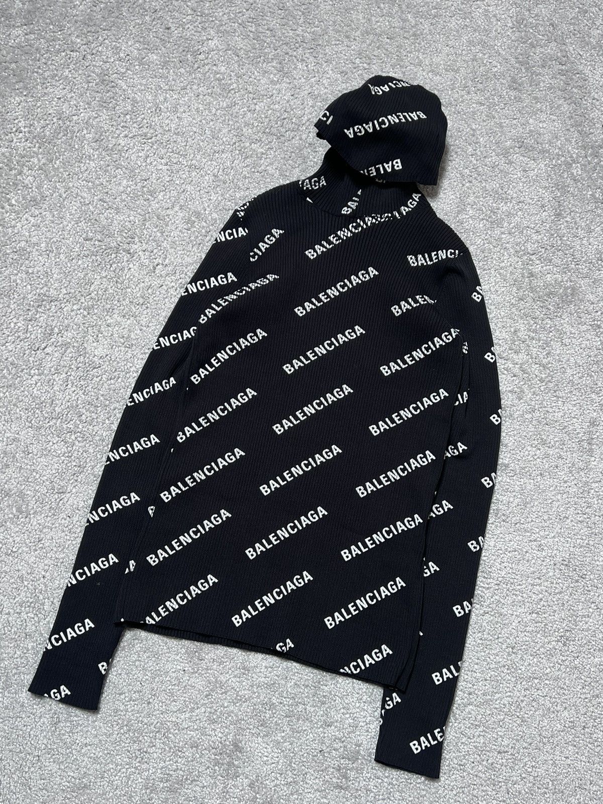 Balenciaga Balenciaga Monogram Ribbed Balaclava Turtleneck Hoodie Size US L / EU 52-54 / 3 - 6 Thumbnail