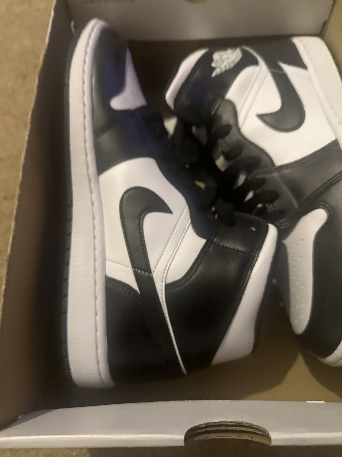 Nike Jordan 1 mid black/white Size US 9.5 / EU 42-43 - 7 Thumbnail