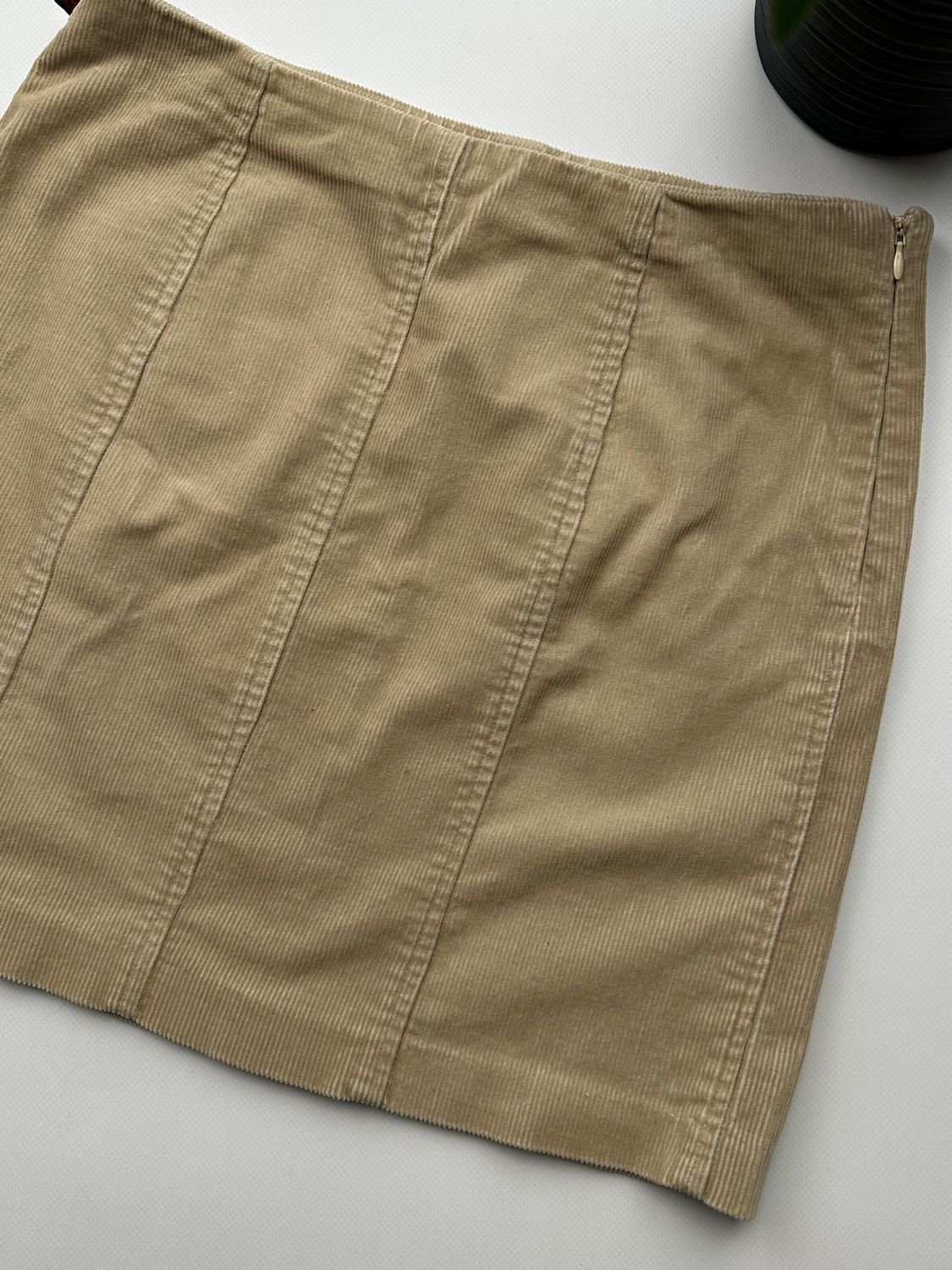 Ralph Lauren Ralph Lauren Vintage Corduroy Mini Skirt (12) Size 28" / US 6 / IT 42 - 3 Thumbnail