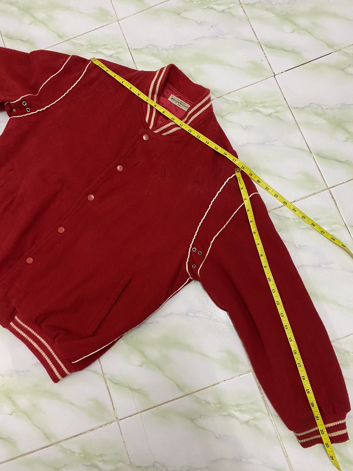 Givenchy Vintage Givenchy Wool Varsity Jacket Distressed Size US L / EU 52-54 / 3 - 22 Thumbnail