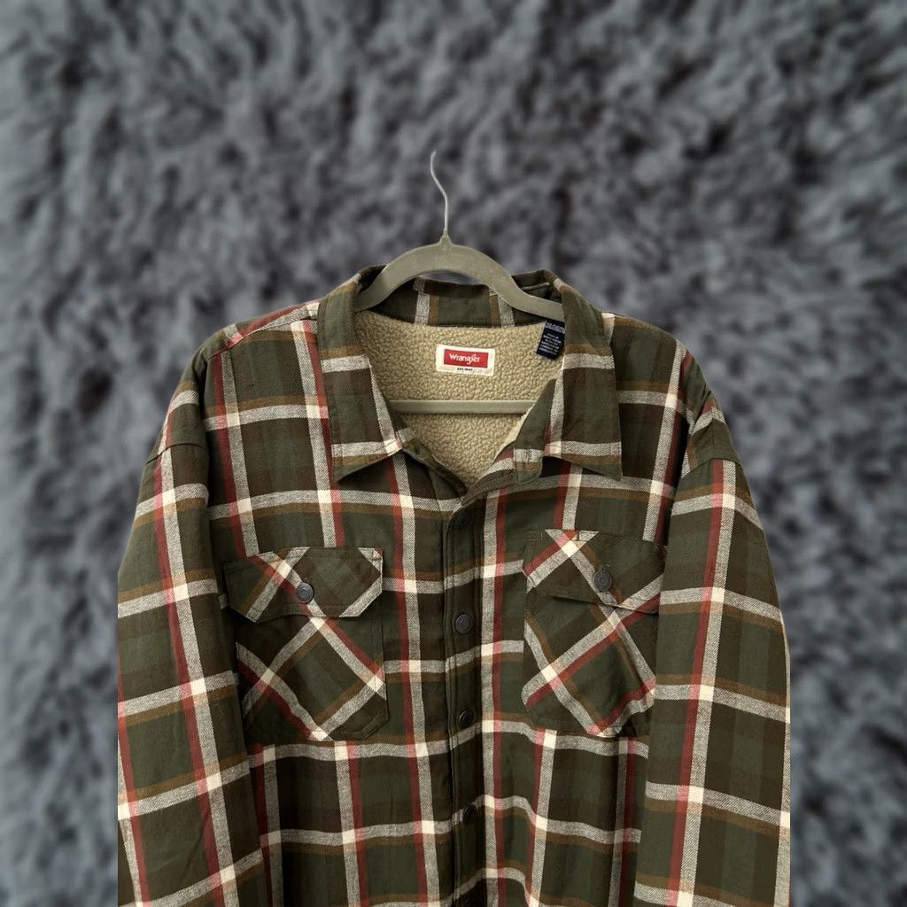 Wrangler VINTAGE Wrangler Shirt Jacket Mens 2XL Olive Green Sherpa Lined Flannel Plaid Shacket Size US XXL / EU 58 / 5 - 1 Thumbnail