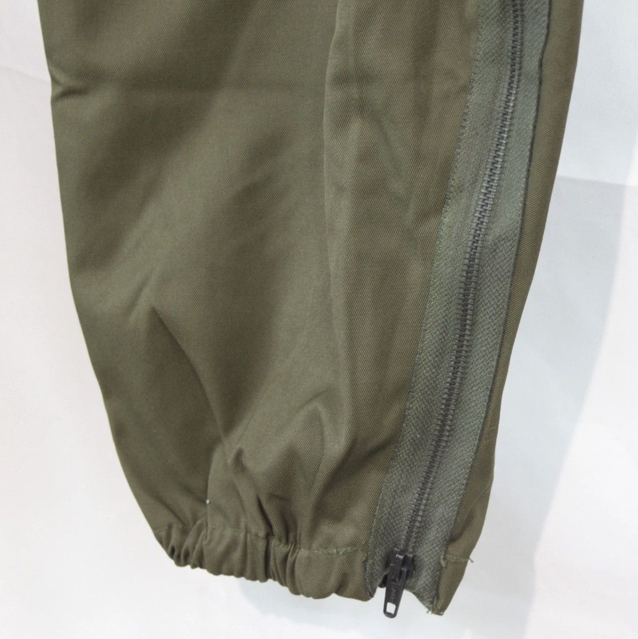 Vintage Vintage Italian Military Combat Trousers Olive W 32x L30 Size US 32 / EU 48 - 5 Thumbnail