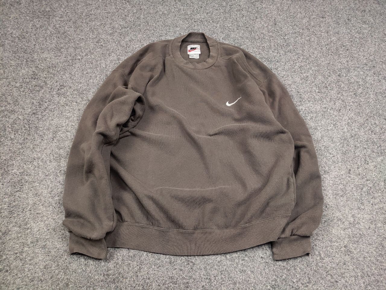 Nike Vintage 90's Nike Logo Khaki Faded Square Sweathsirt USA Size US M / EU 48-50 / 2 - 3 Thumbnail